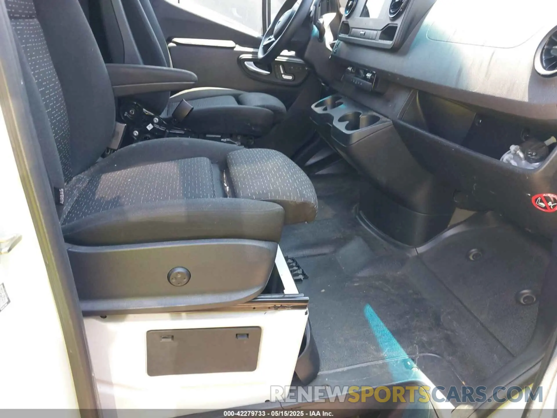 5 Photograph of a damaged car W1Y4EDHY6NT088610 MERCEDES-BENZ SPRINTER 2500 2022