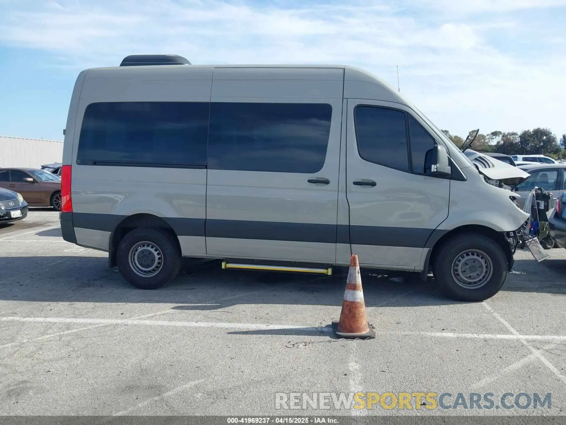 13 Photograph of a damaged car W1Z40FHY2NT082289 MERCEDES-BENZ SPRINTER 2500 2022