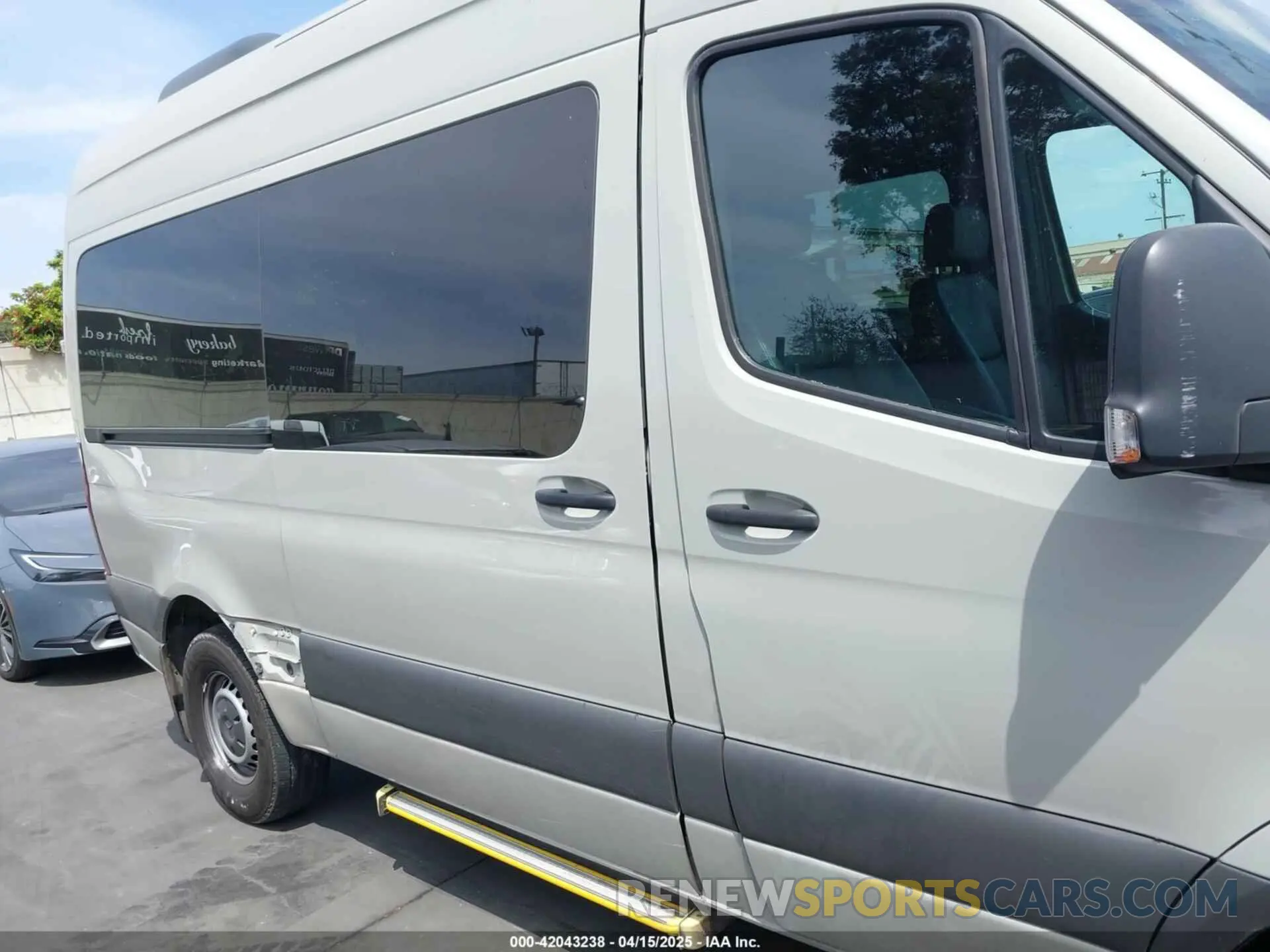 14 Photograph of a damaged car W1Z40FHYXNT087420 MERCEDES-BENZ SPRINTER 2500 2022