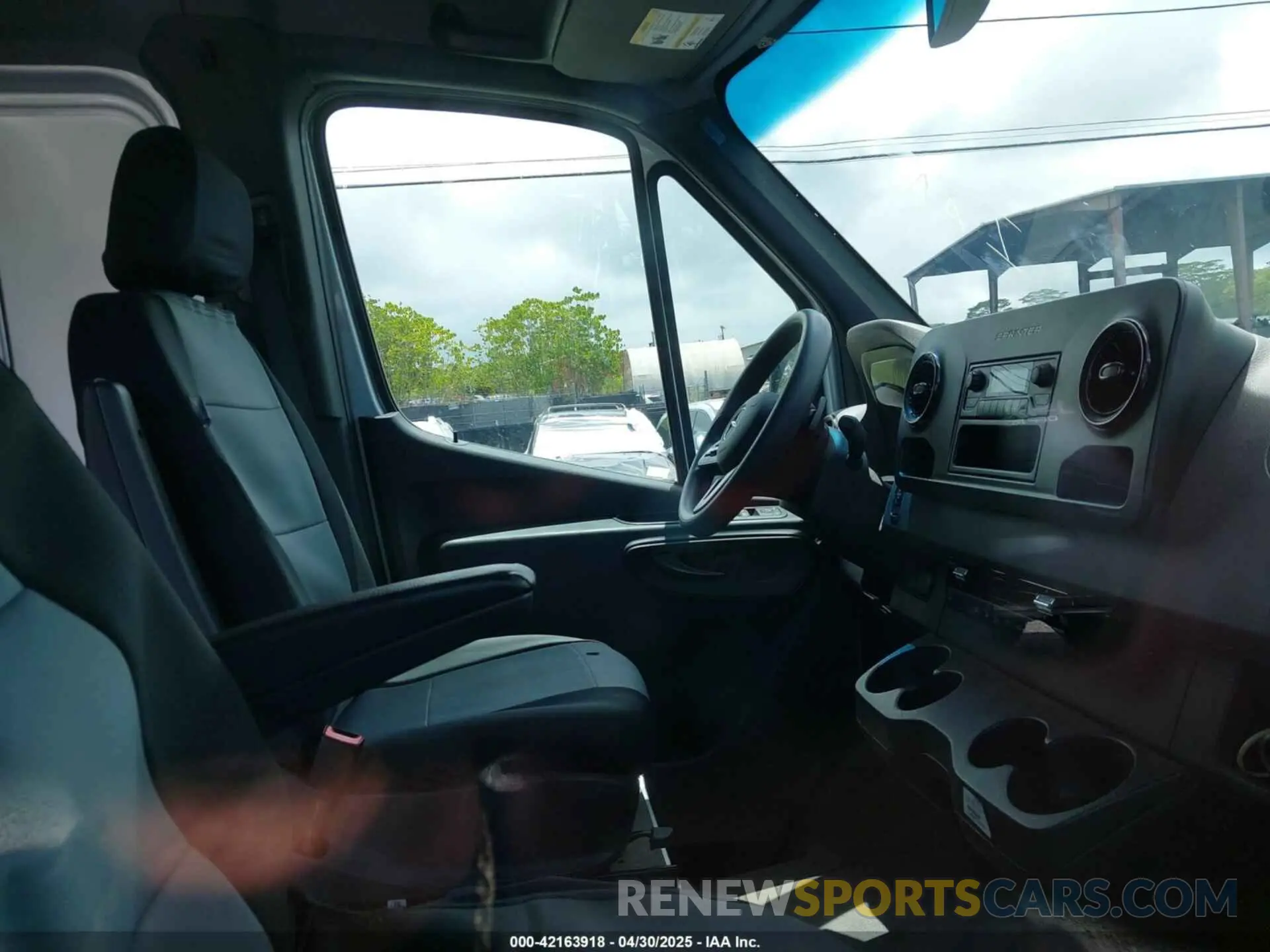 5 Photograph of a damaged car W1W4NBHY7PT150399 MERCEDES-BENZ SPRINTER 2500 2023