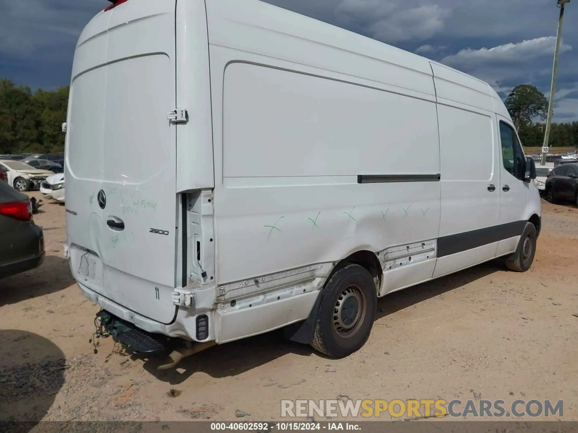 4 Photograph of a damaged car W1Y40CHY2PT128757 MERCEDES-BENZ SPRINTER 2500 2023