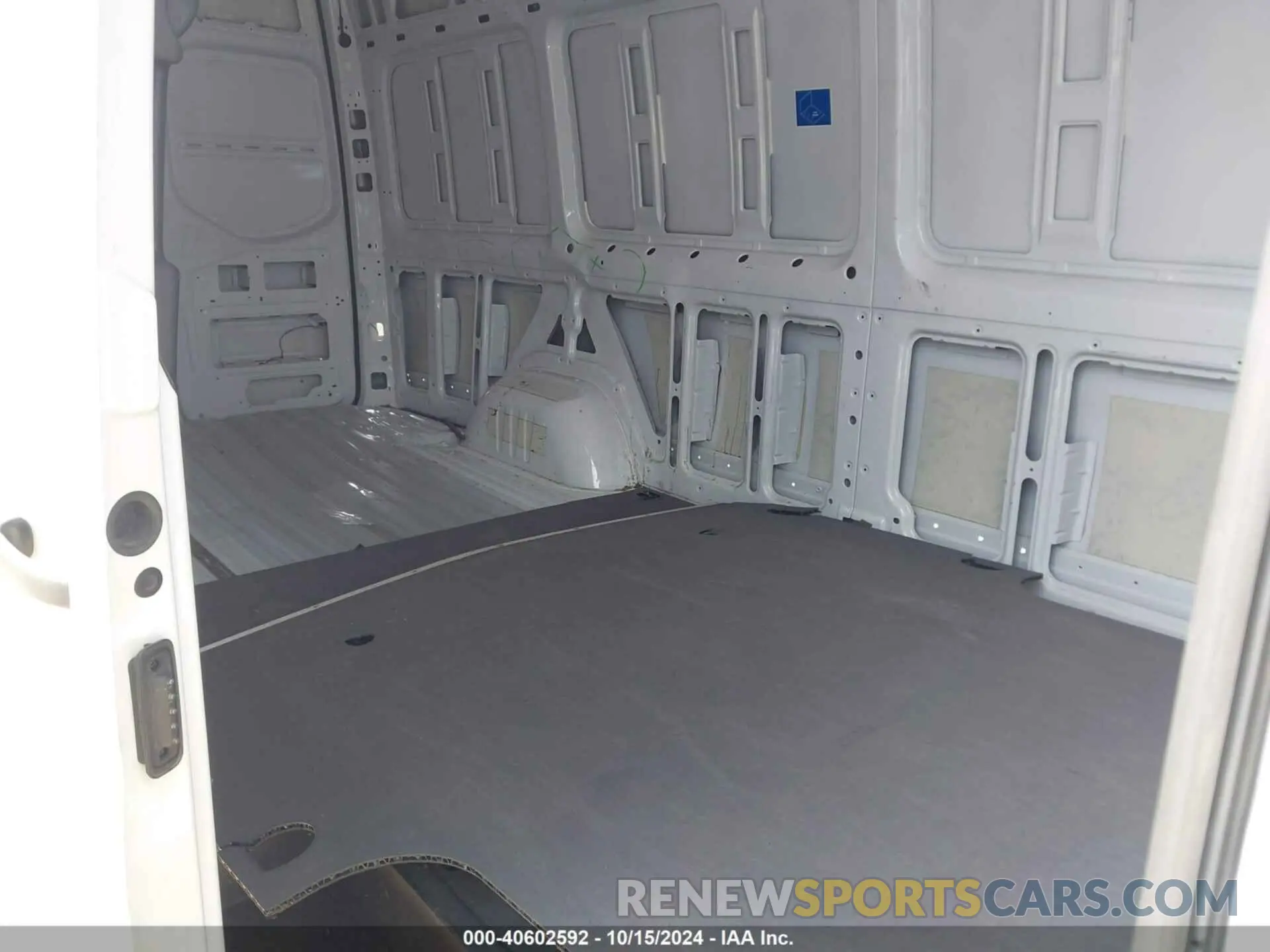 8 Photograph of a damaged car W1Y40CHY2PT128757 MERCEDES-BENZ SPRINTER 2500 2023