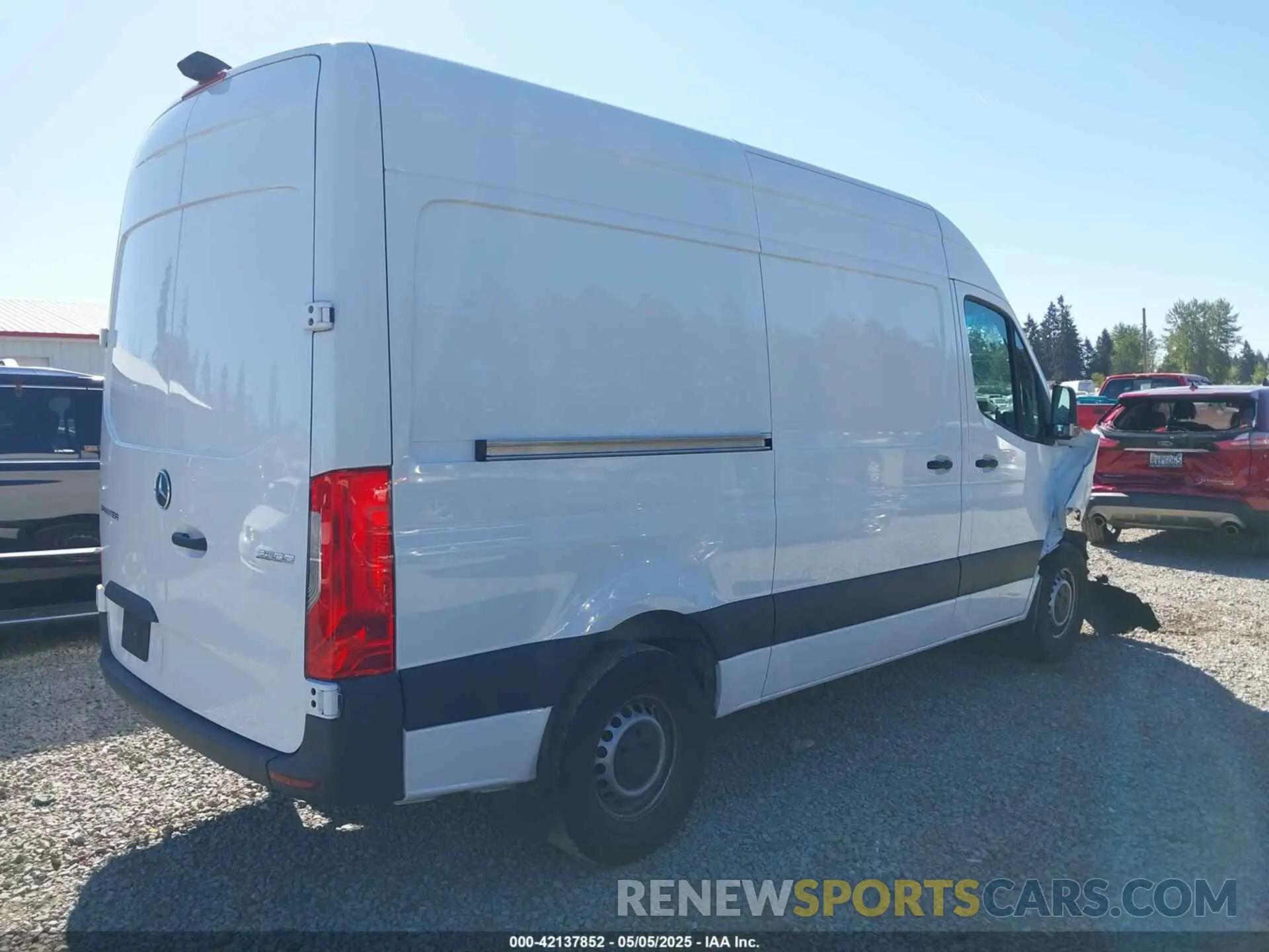 4 Photograph of a damaged car W1Y4KBHY4PT139571 MERCEDES-BENZ SPRINTER 2500 2023