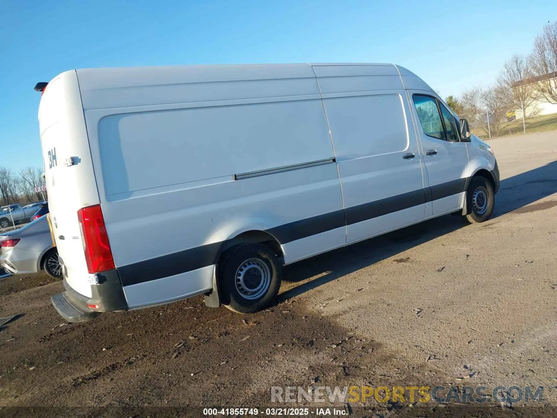 4 Photograph of a damaged car W1Y4KCHY9PT135151 MERCEDES-BENZ SPRINTER 2500 2023