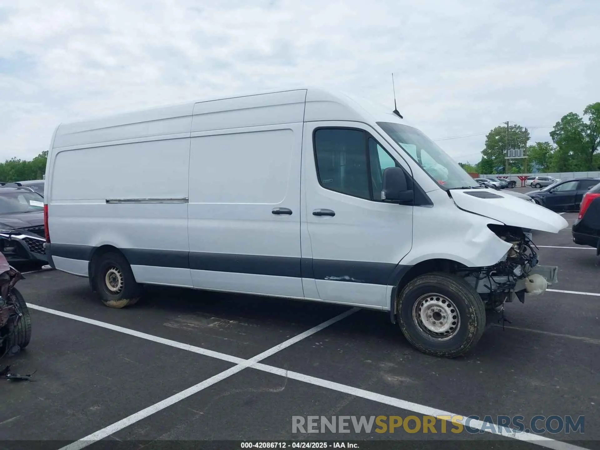 13 Photograph of a damaged car W1Y4KCHY9PT138583 MERCEDES-BENZ SPRINTER 2500 2023