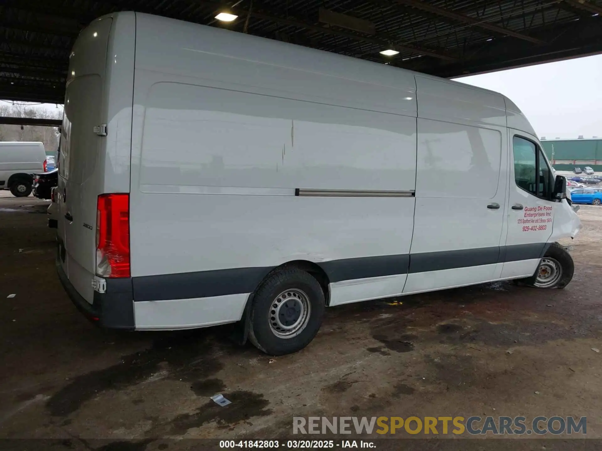 4 Photograph of a damaged car W1Y4KCHYXPT113255 MERCEDES-BENZ SPRINTER 2500 2023
