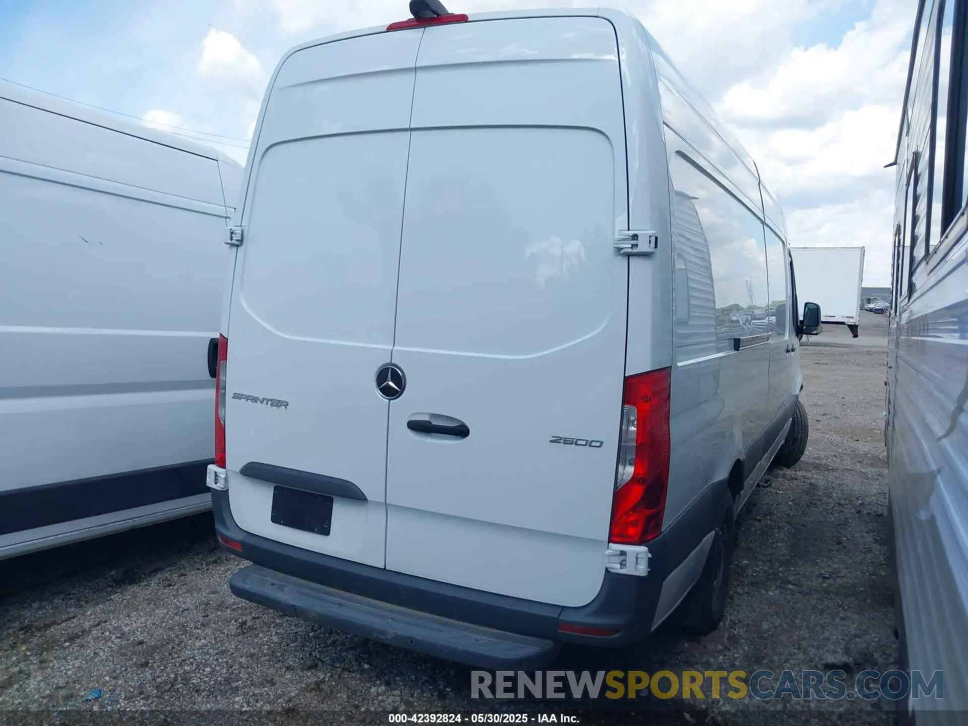 4 Photograph of a damaged car W1Y4NCHY4PT151944 MERCEDES-BENZ SPRINTER 2500 2023