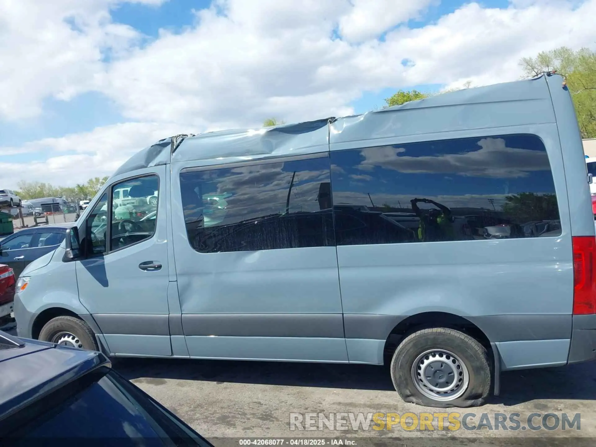 14 Photograph of a damaged car W1Z40FHY9PT144516 MERCEDES-BENZ SPRINTER 2500 2023