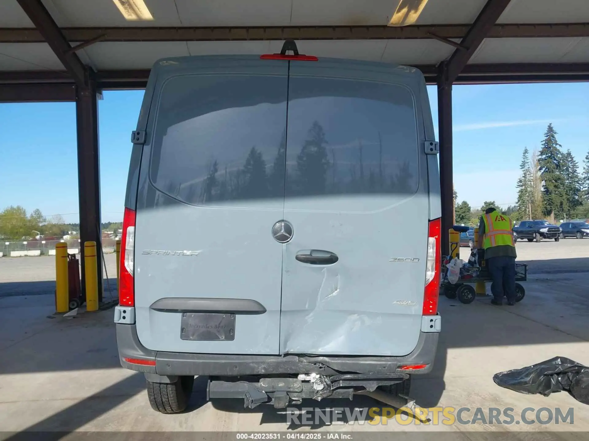 16 Photograph of a damaged car W1W4NBVYXRT192251 MERCEDES-BENZ SPRINTER 2500 2024