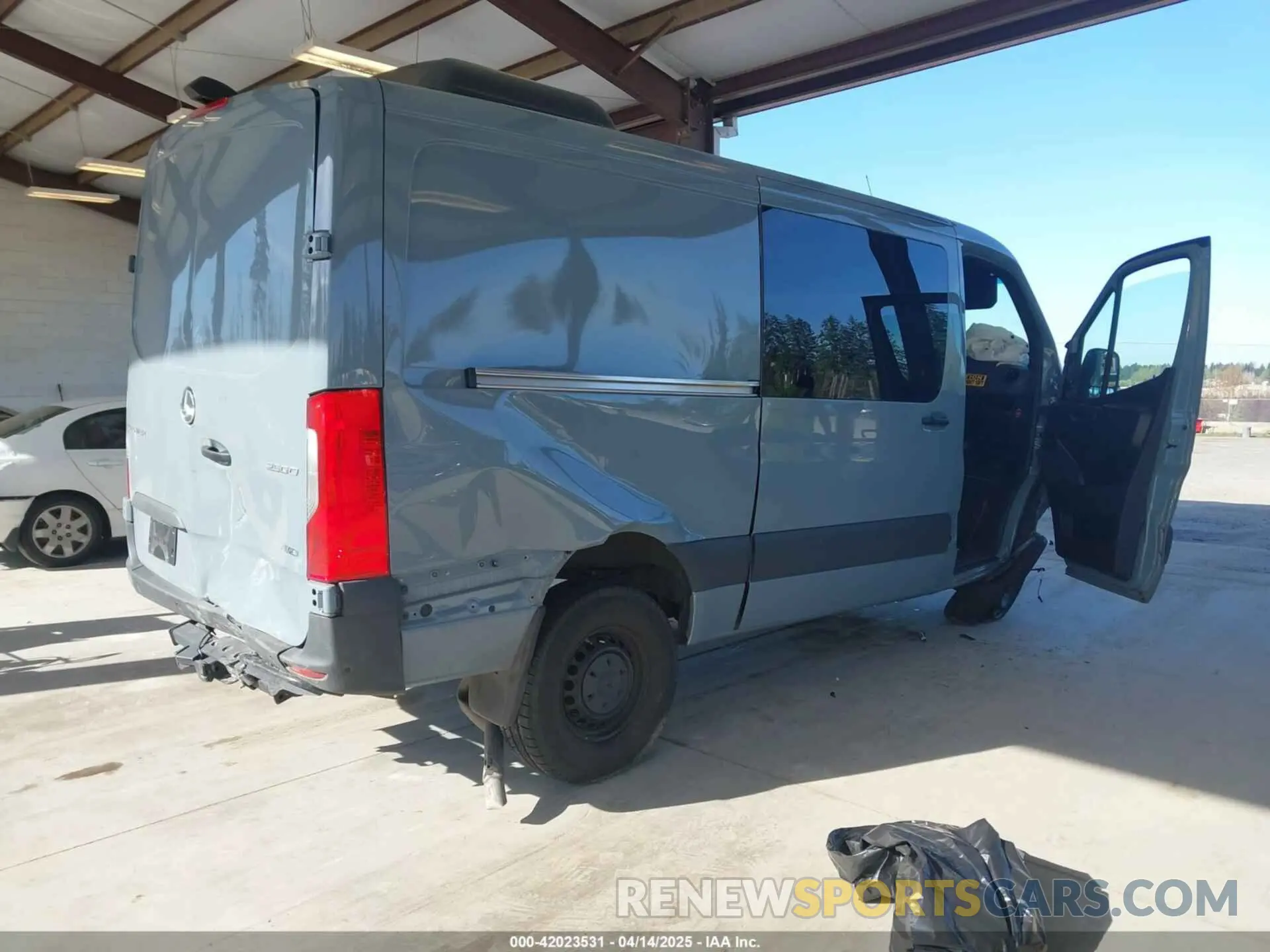 4 Photograph of a damaged car W1W4NBVYXRT192251 MERCEDES-BENZ SPRINTER 2500 2024