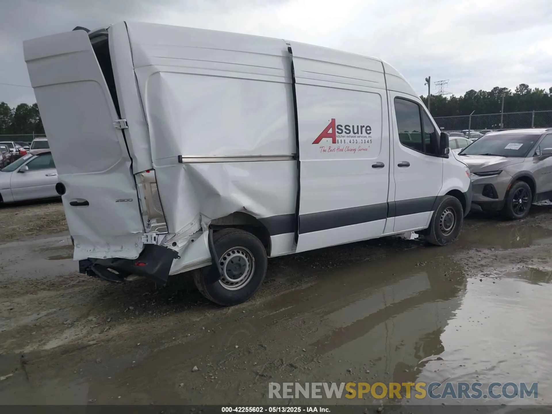 4 Photograph of a damaged car W1Y4KBHY5RT187258 MERCEDES-BENZ SPRINTER 2500 2024