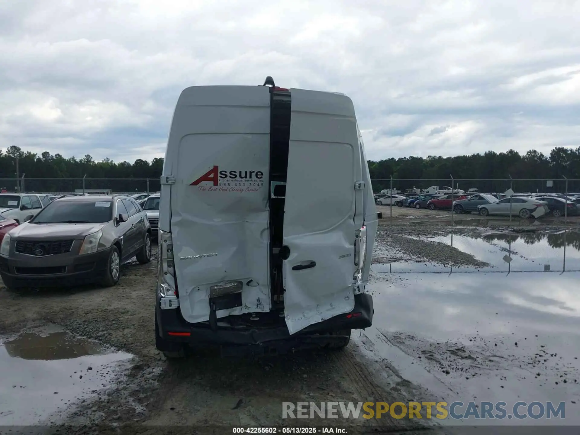 6 Photograph of a damaged car W1Y4KBHY5RT187258 MERCEDES-BENZ SPRINTER 2500 2024