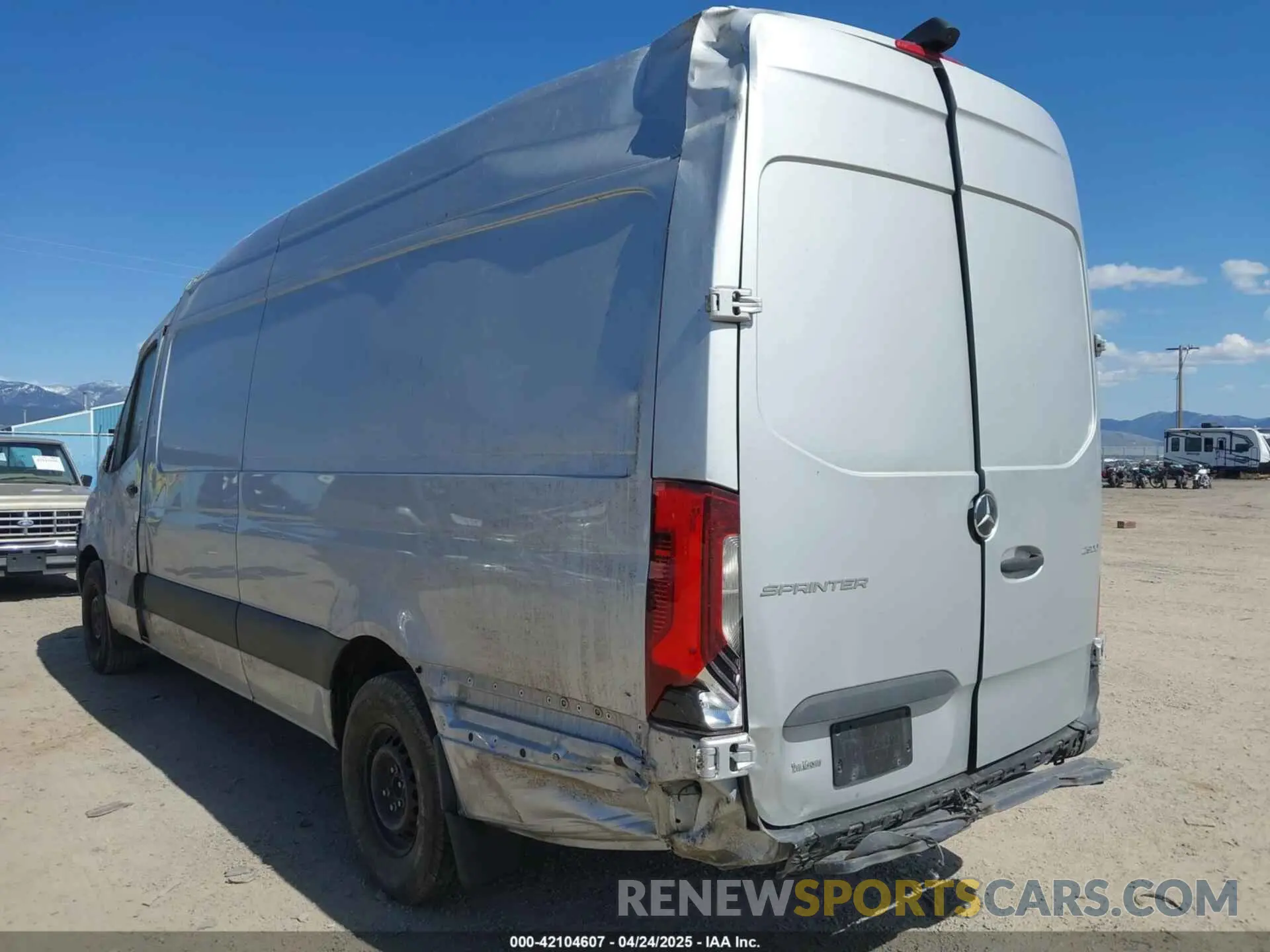 3 Photograph of a damaged car W1Y4KCHY3RT168035 MERCEDES-BENZ SPRINTER 2500 2024