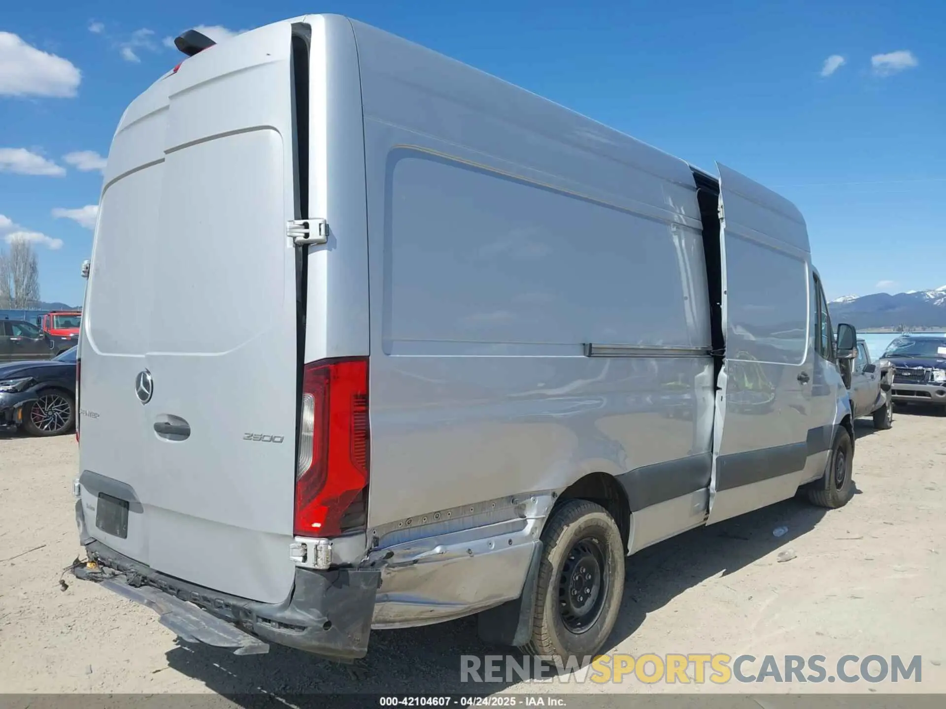 4 Photograph of a damaged car W1Y4KCHY3RT168035 MERCEDES-BENZ SPRINTER 2500 2024