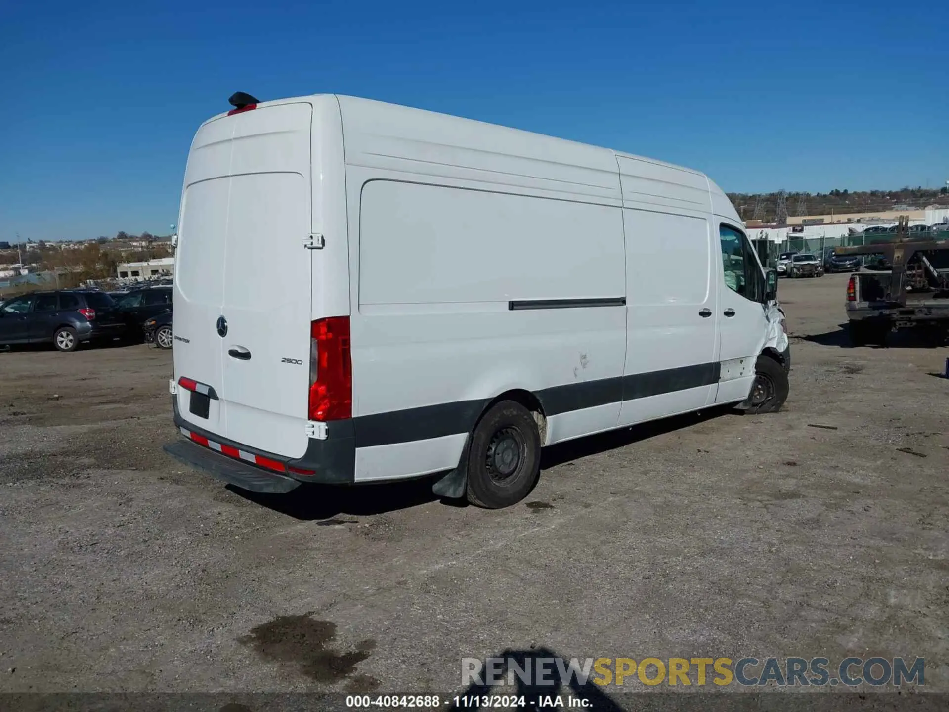 4 Photograph of a damaged car W1Y4NCHY2RT177333 MERCEDES-BENZ SPRINTER 2500 2024