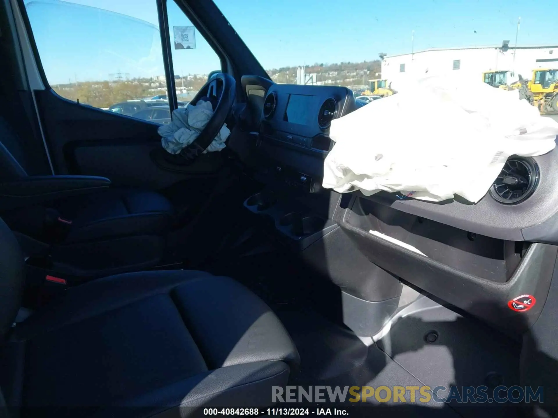 5 Photograph of a damaged car W1Y4NCHY2RT177333 MERCEDES-BENZ SPRINTER 2500 2024