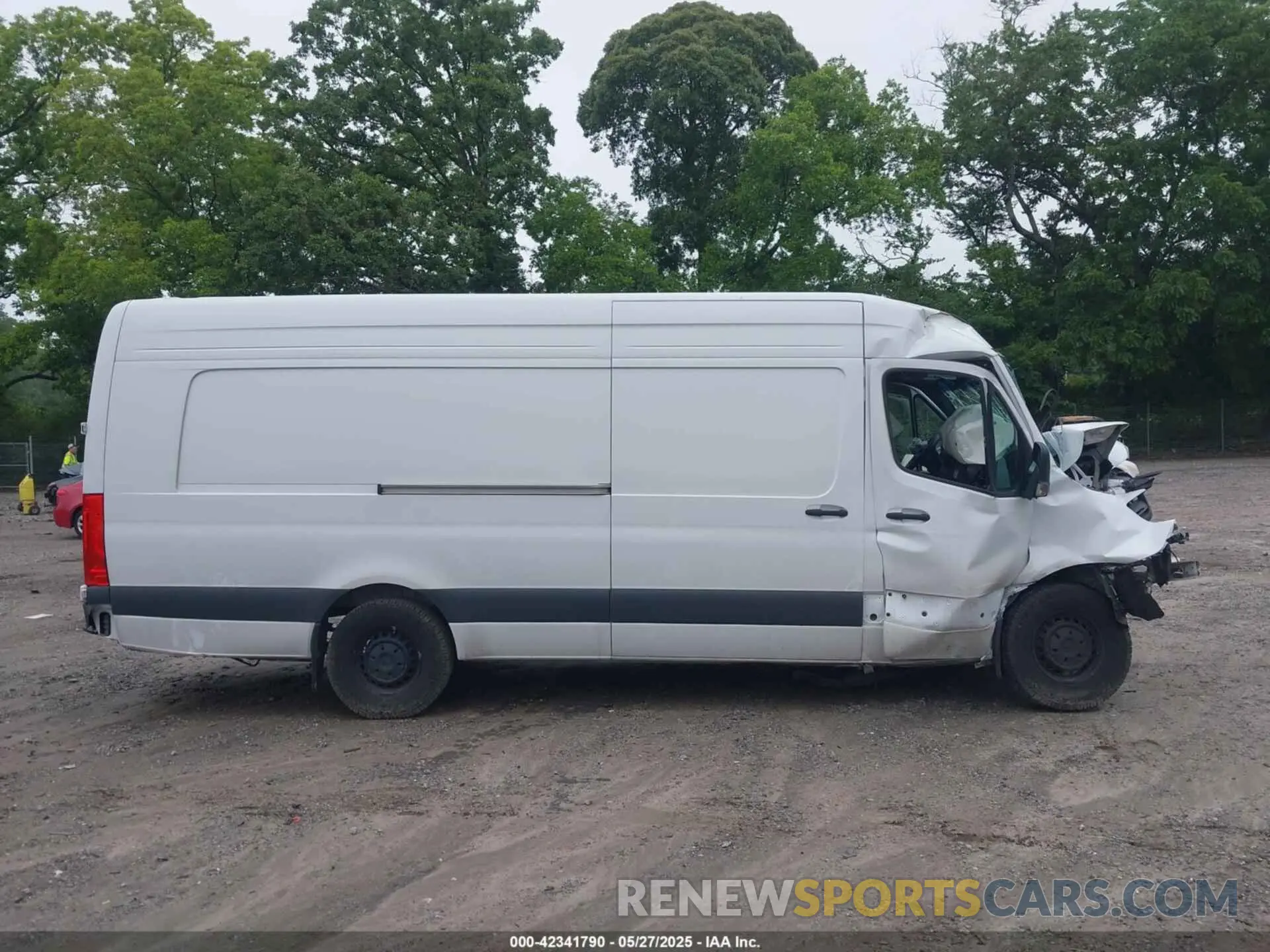 12 Photograph of a damaged car W1Y4NDHY0RT174159 MERCEDES-BENZ SPRINTER 2500 2024