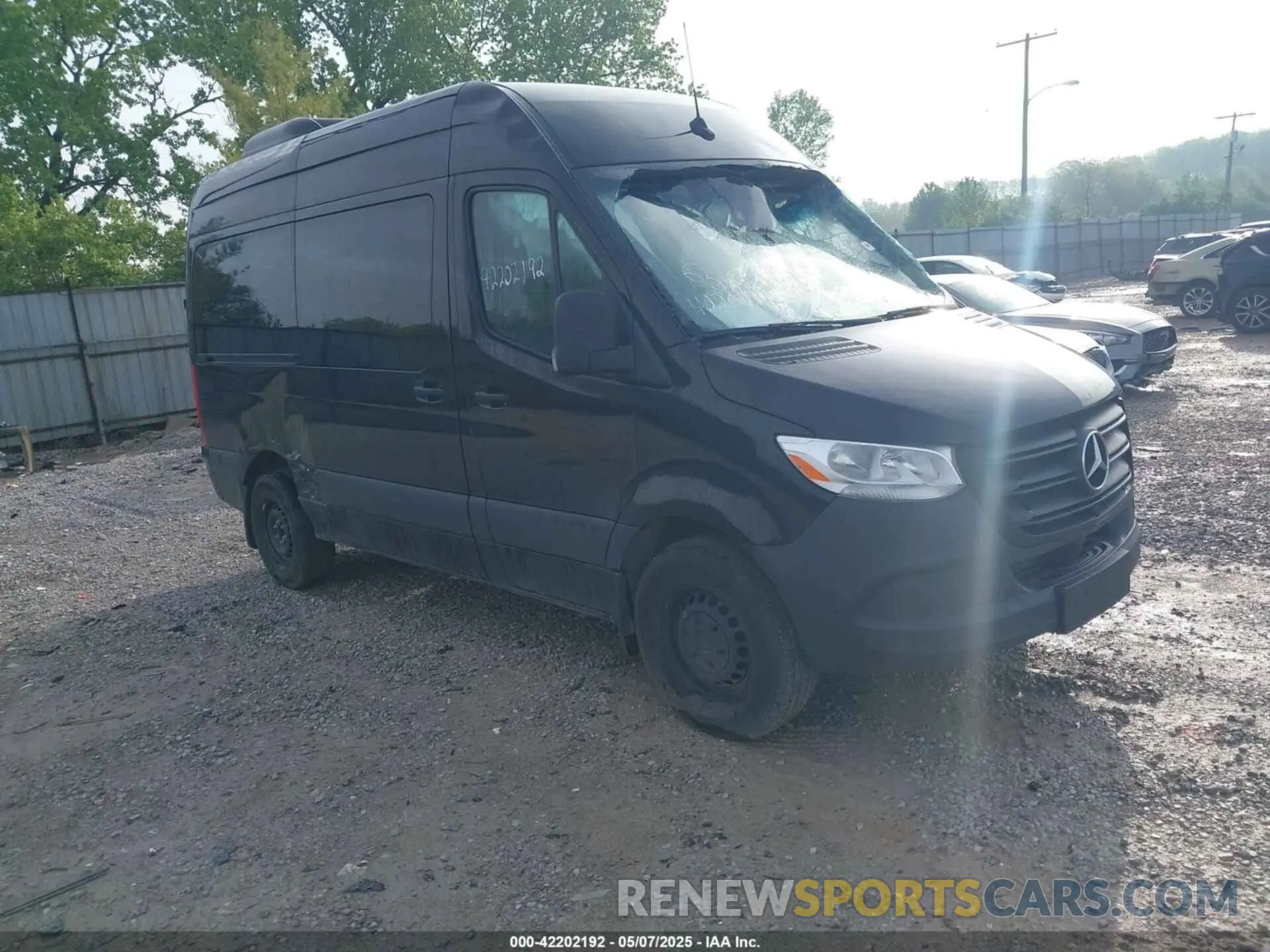 1 Photograph of a damaged car W1Z4NFHYXRP658811 MERCEDES-BENZ SPRINTER 2500 2024