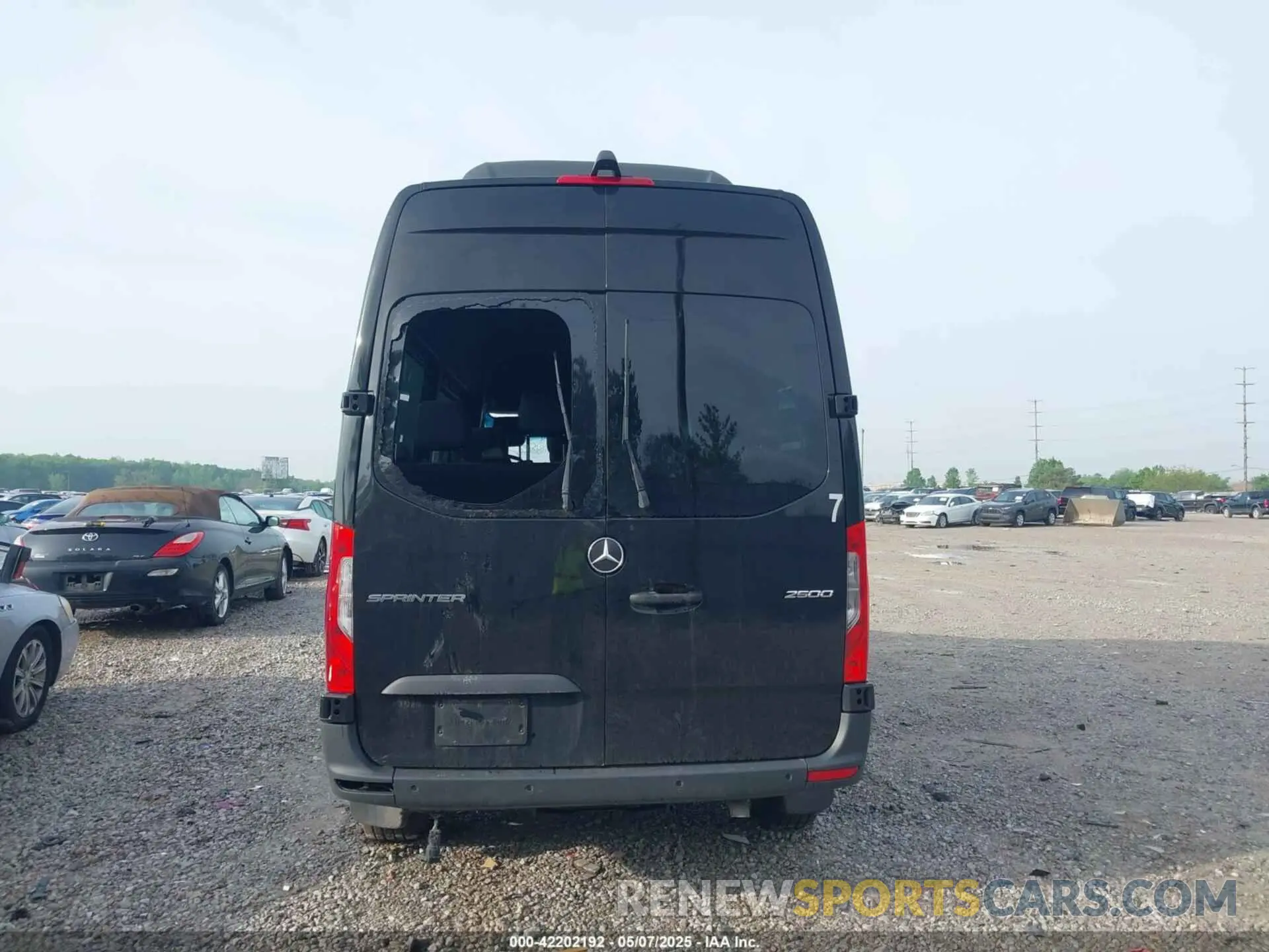 16 Photograph of a damaged car W1Z4NFHYXRP658811 MERCEDES-BENZ SPRINTER 2500 2024