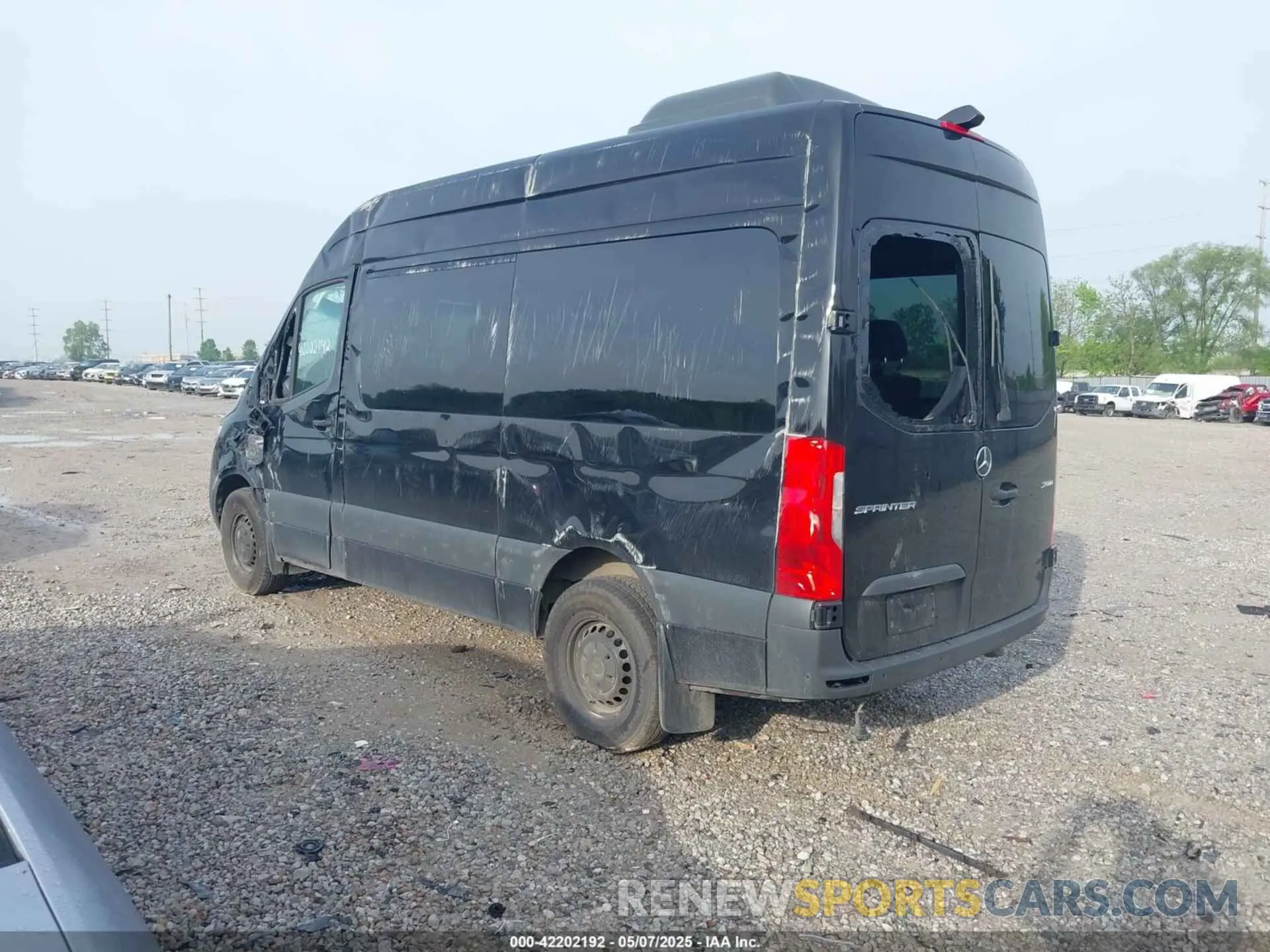 3 Photograph of a damaged car W1Z4NFHYXRP658811 MERCEDES-BENZ SPRINTER 2500 2024