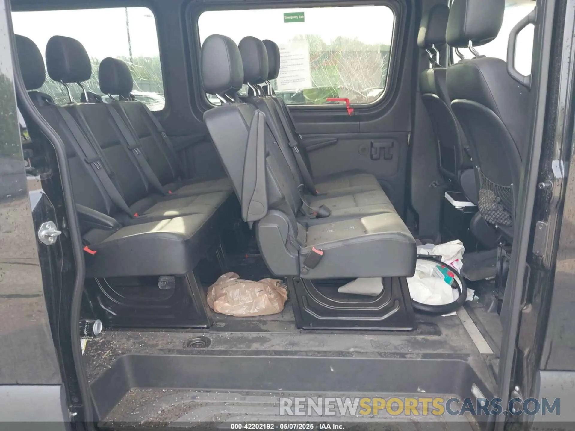 8 Photograph of a damaged car W1Z4NFHYXRP658811 MERCEDES-BENZ SPRINTER 2500 2024