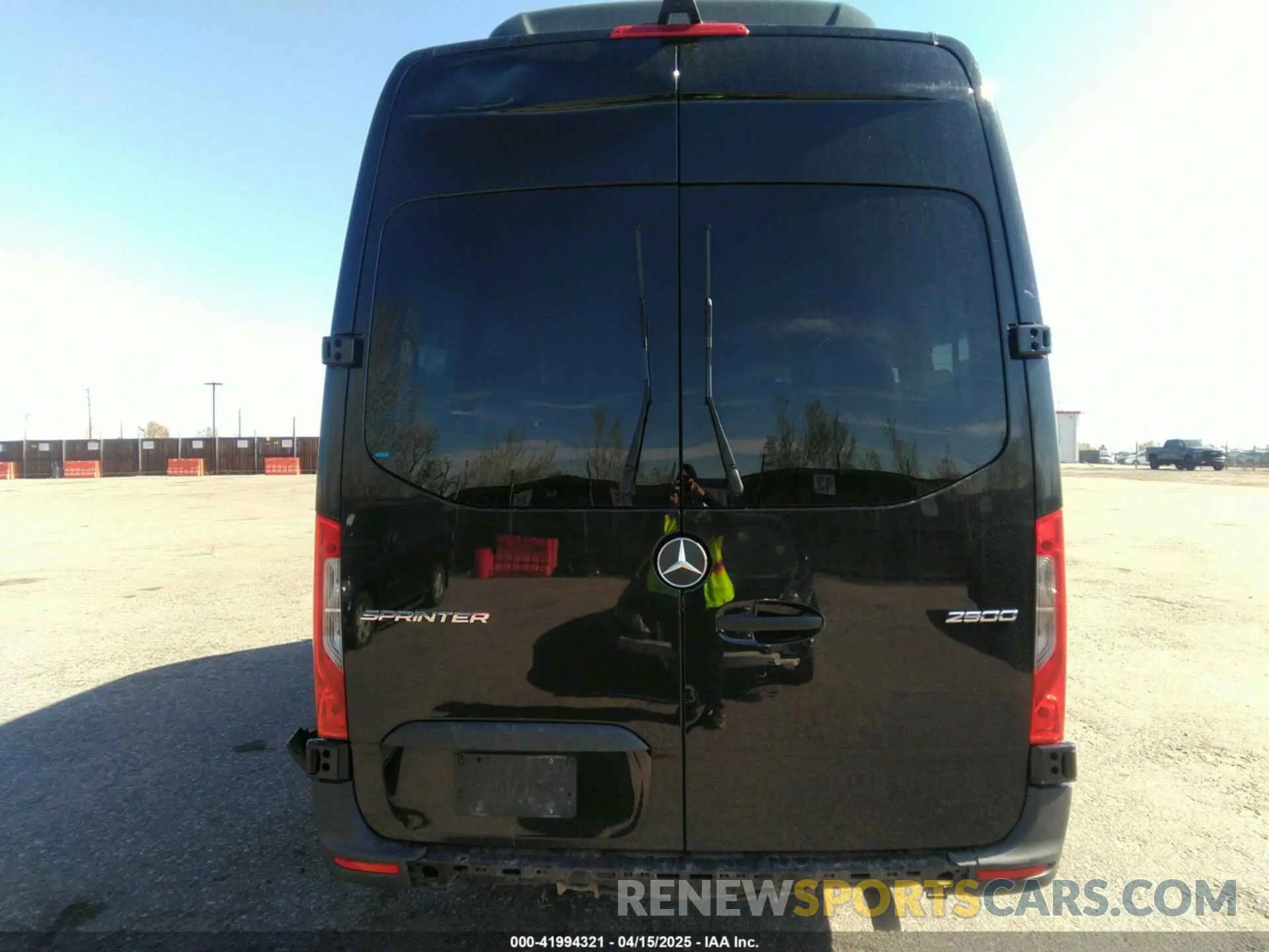 16 Photograph of a damaged car W1Z4NGHY2RT162429 MERCEDES-BENZ SPRINTER 2500 2024