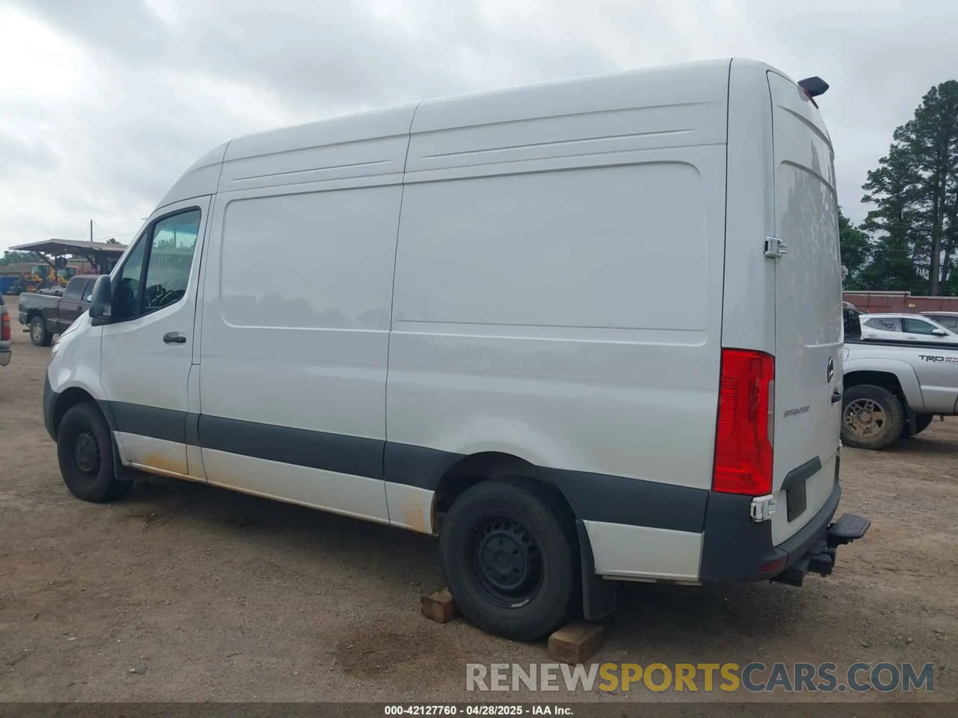 3 Photograph of a damaged car W1Y4KBHY6ST202145 MERCEDES-BENZ SPRINTER 2500 2025