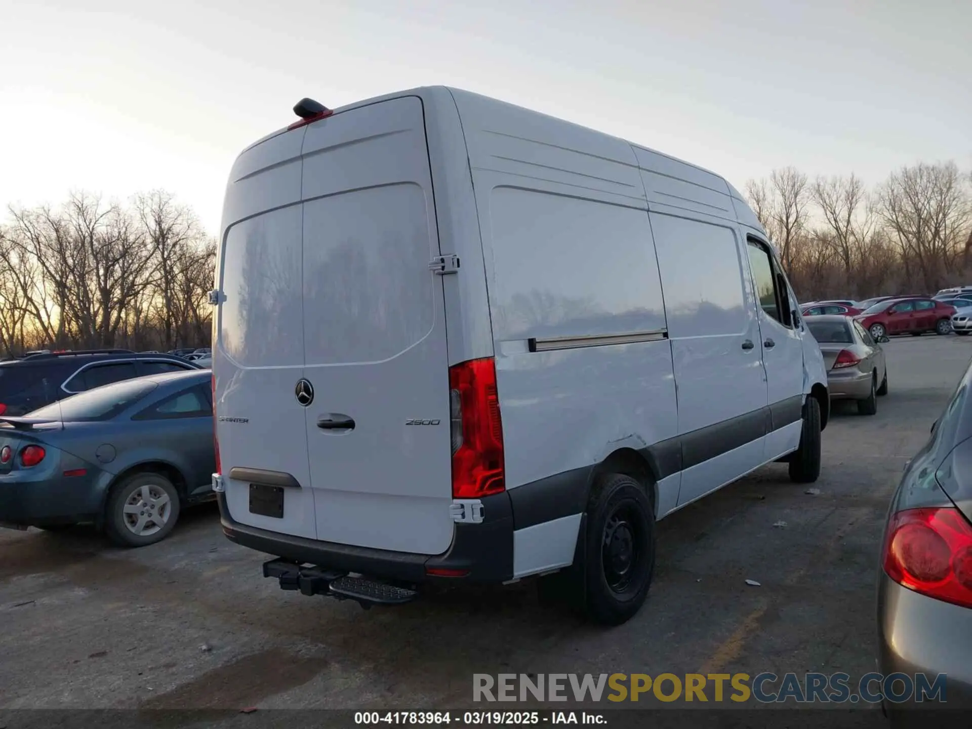 4 Photograph of a damaged car W1Y4KBHY8ST203488 MERCEDES-BENZ SPRINTER 2500 2025