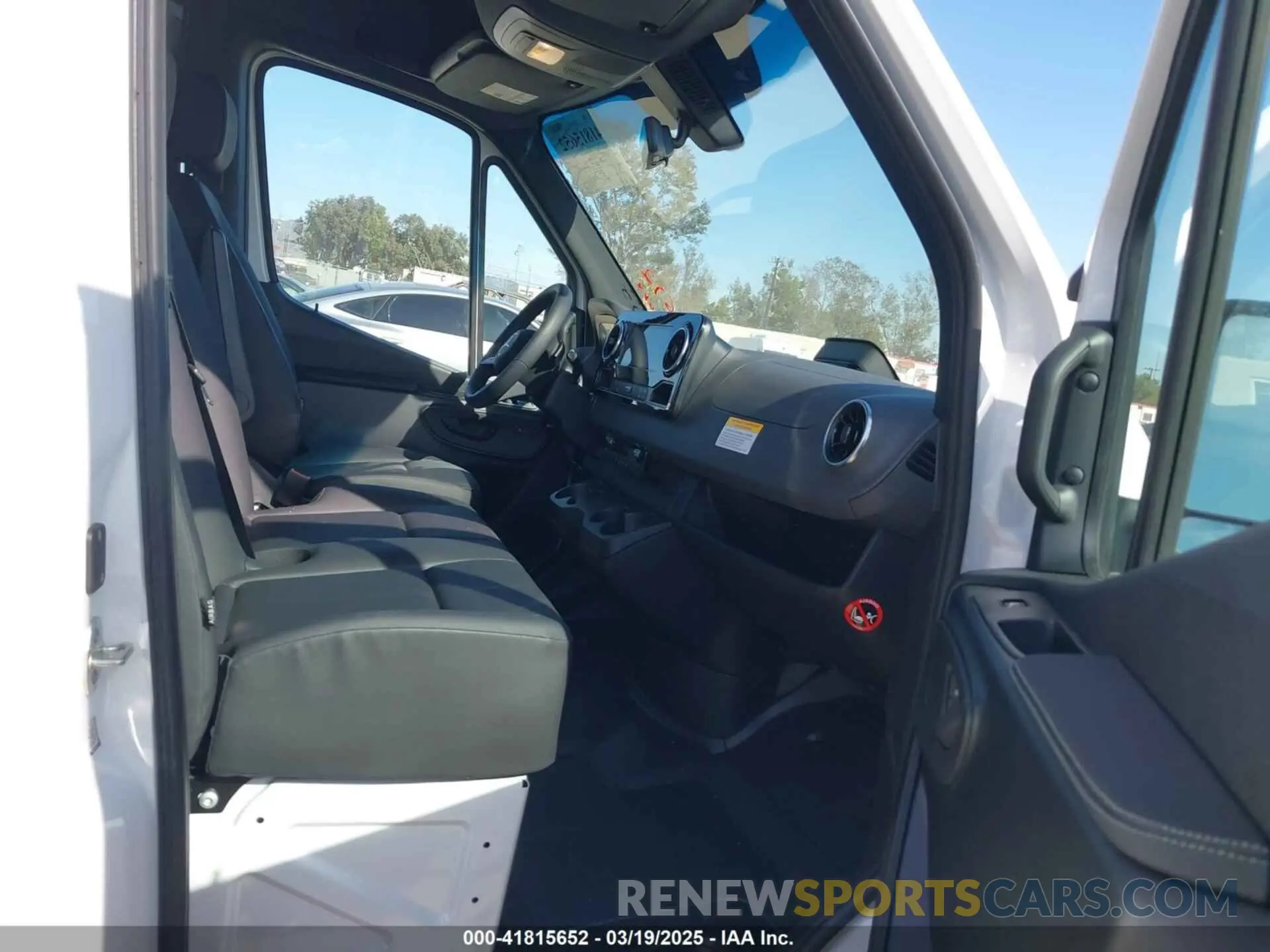 5 Photograph of a damaged car W1Y4NBHY4ST205052 MERCEDES-BENZ SPRINTER 2500 2025