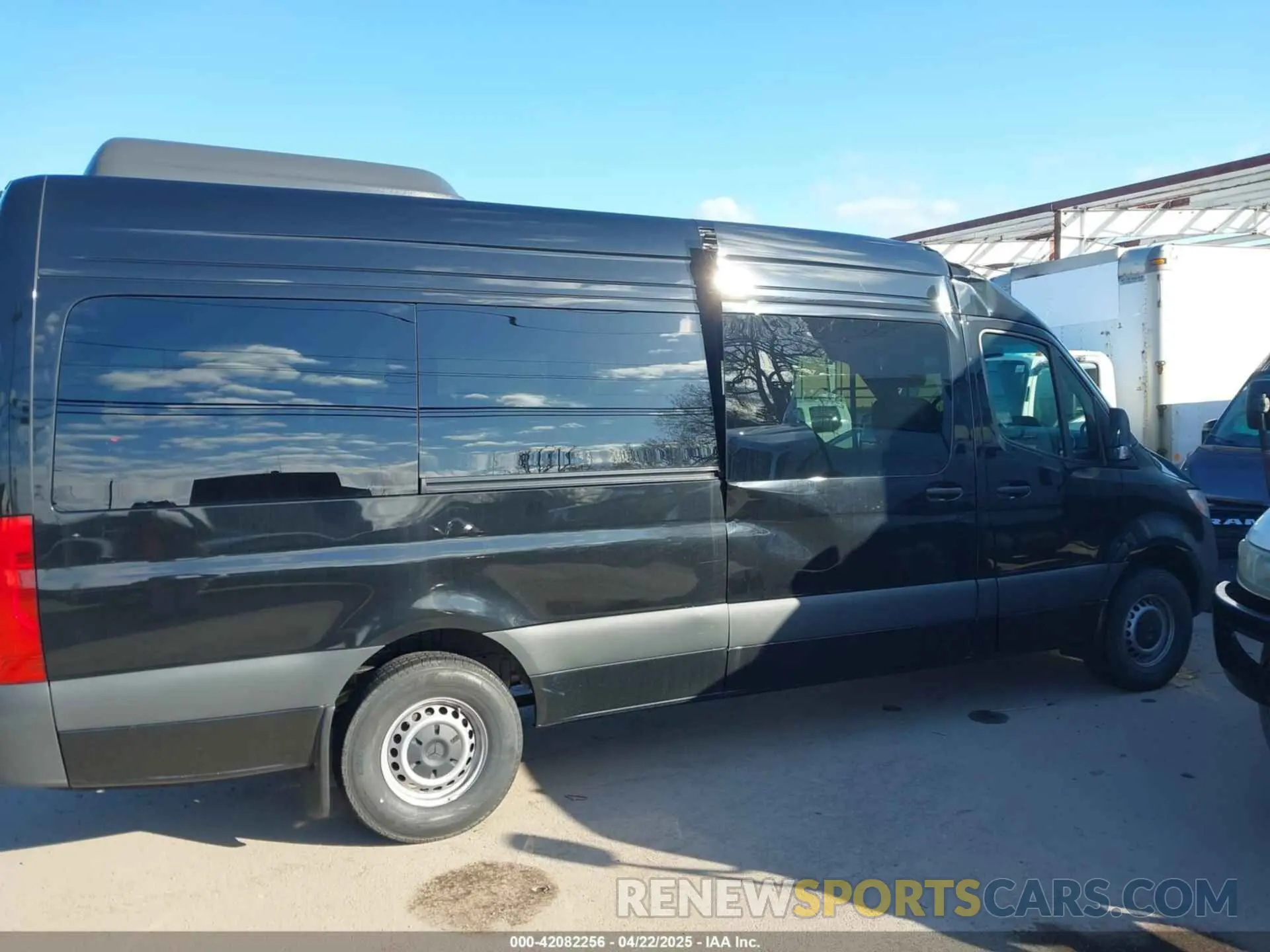 13 Photograph of a damaged car W1Z4KGHY2ST213362 MERCEDES-BENZ SPRINTER 2500 2025