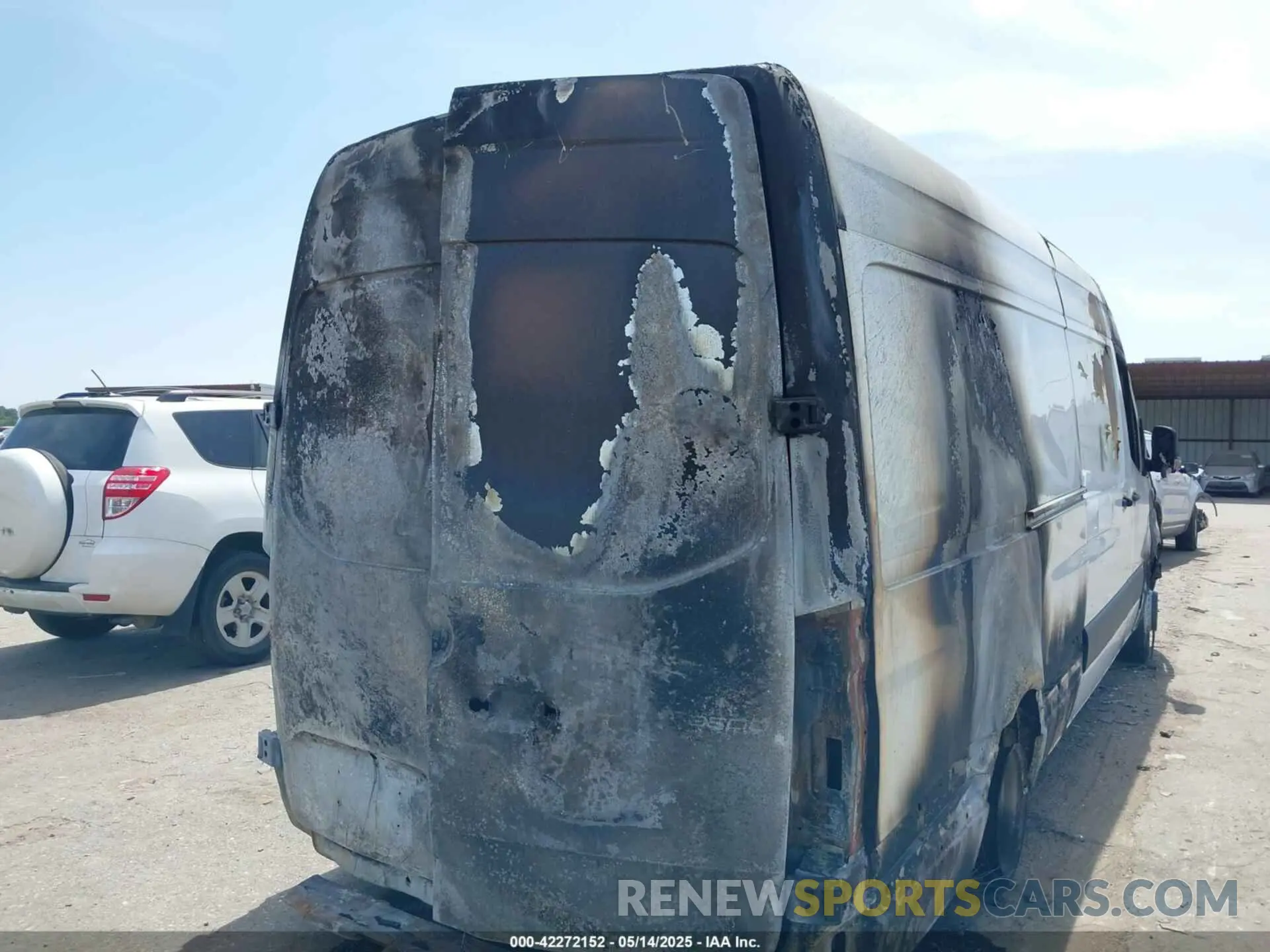4 Photograph of a damaged car W1Y5ECHY3NT115373 MERCEDES-BENZ SPRINTER 3500 2022
