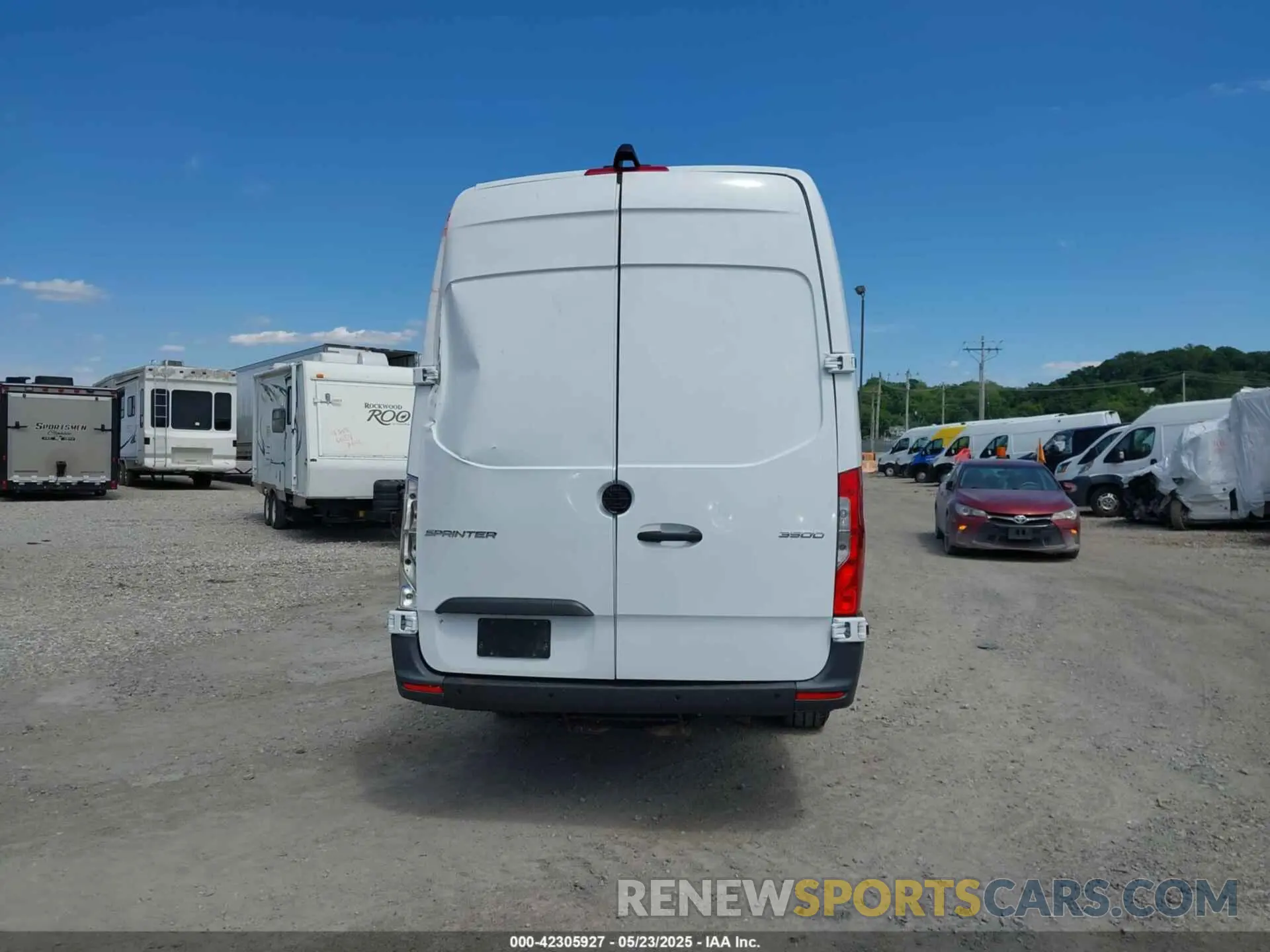 16 Photograph of a damaged car W1Y5EDHY0NT093256 MERCEDES-BENZ SPRINTER 3500 2022