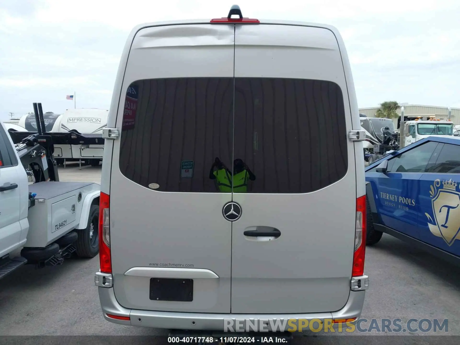 8 Photograph of a damaged car W1X8ED3YXKP194396 MERCEDES-BENZ SPRINTER 3500XD 2019