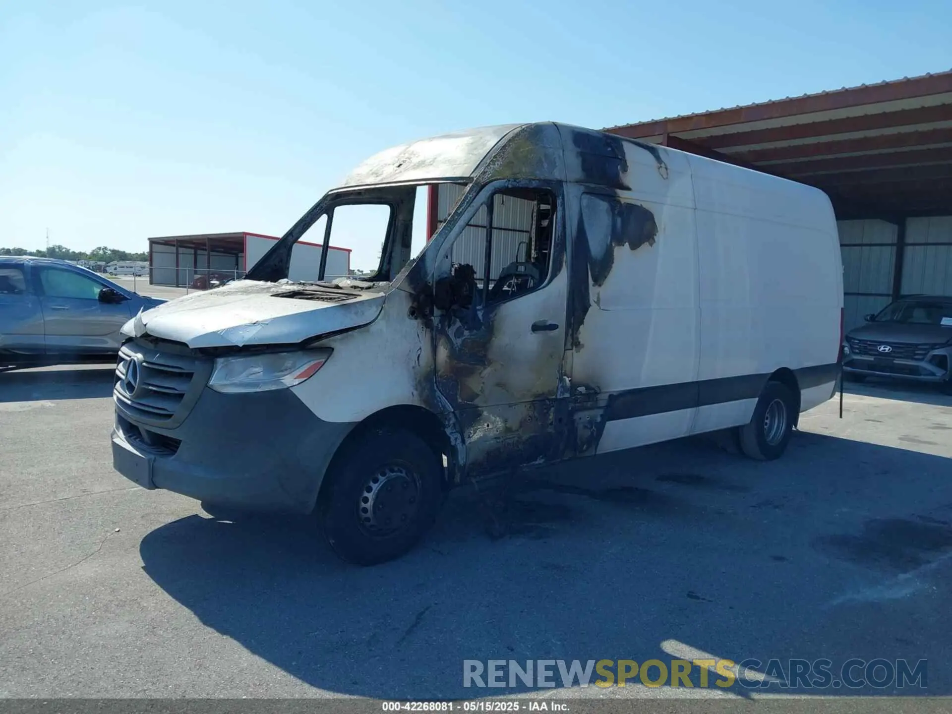 1 Photograph of a damaged car WD3PF4CC0KP038696 MERCEDES-BENZ SPRINTER 3500XD 2019