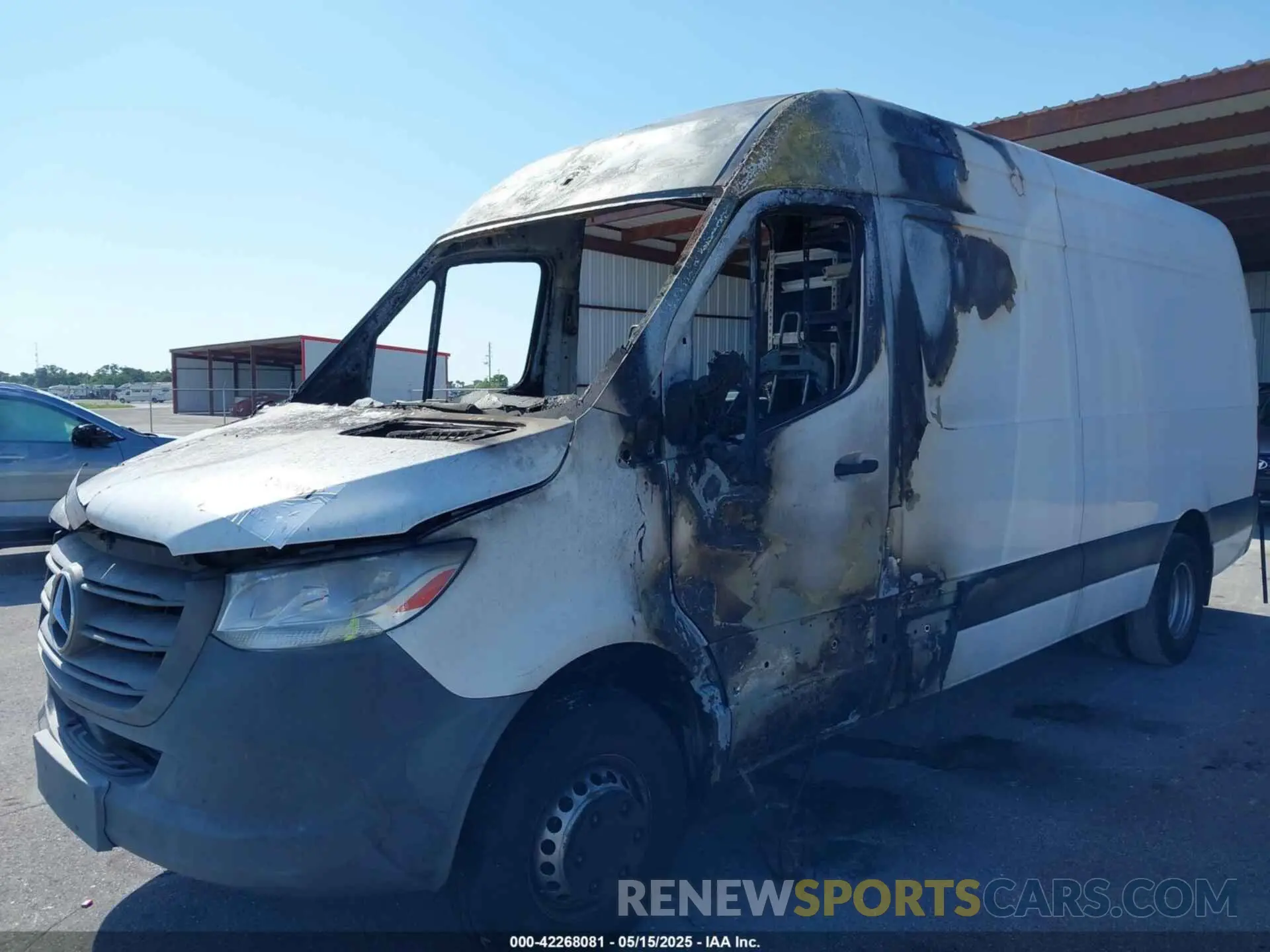 14 Photograph of a damaged car WD3PF4CC0KP038696 MERCEDES-BENZ SPRINTER 3500XD 2019
