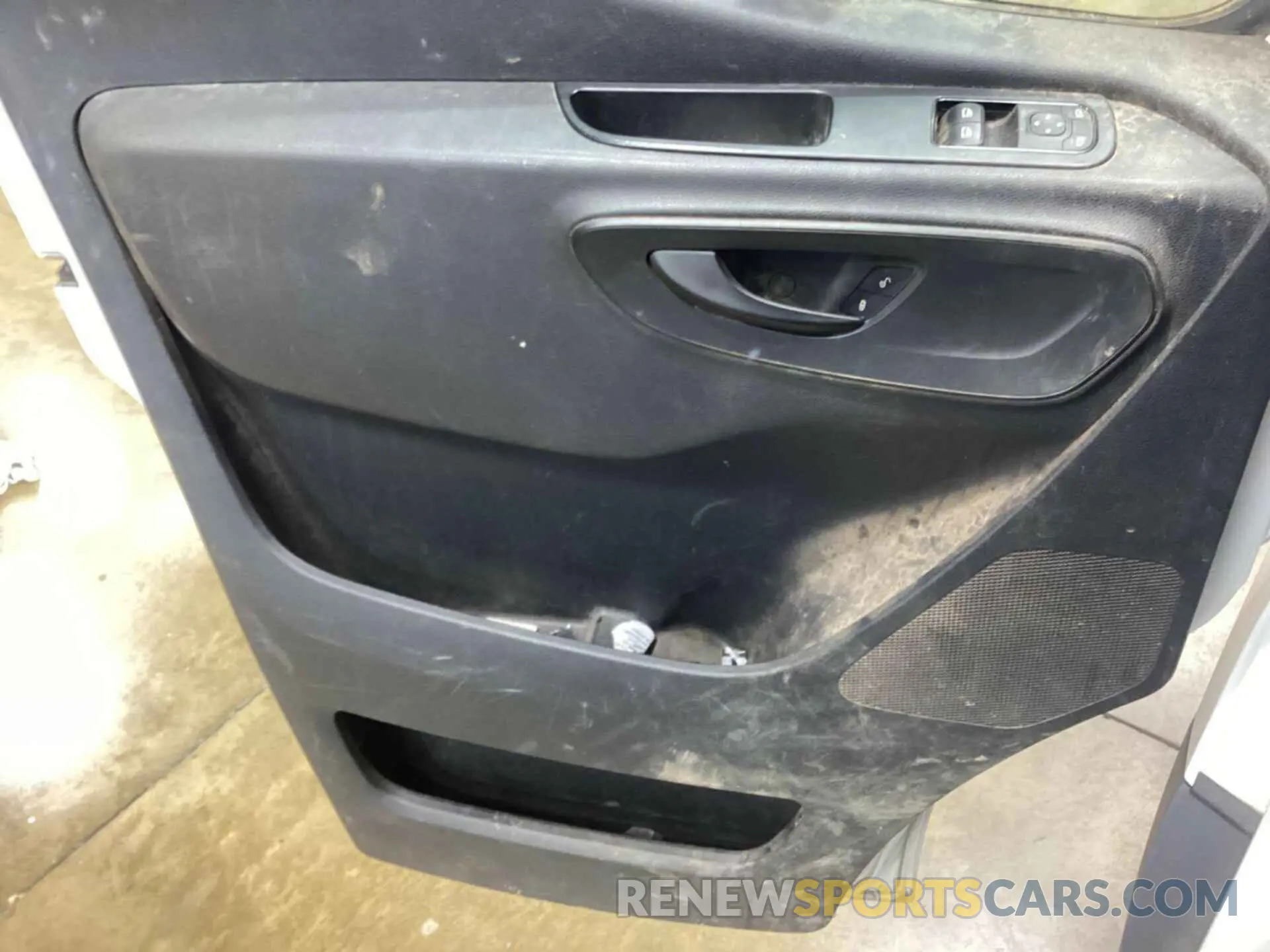 36 Photograph of a damaged car WD3PF4CC1KP025567 MERCEDES-BENZ SPRINTER 3500XD 2019