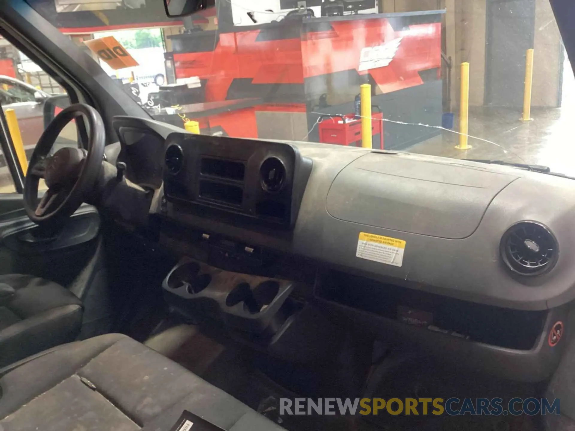 37 Photograph of a damaged car WD3PF4CC1KP025567 MERCEDES-BENZ SPRINTER 3500XD 2019