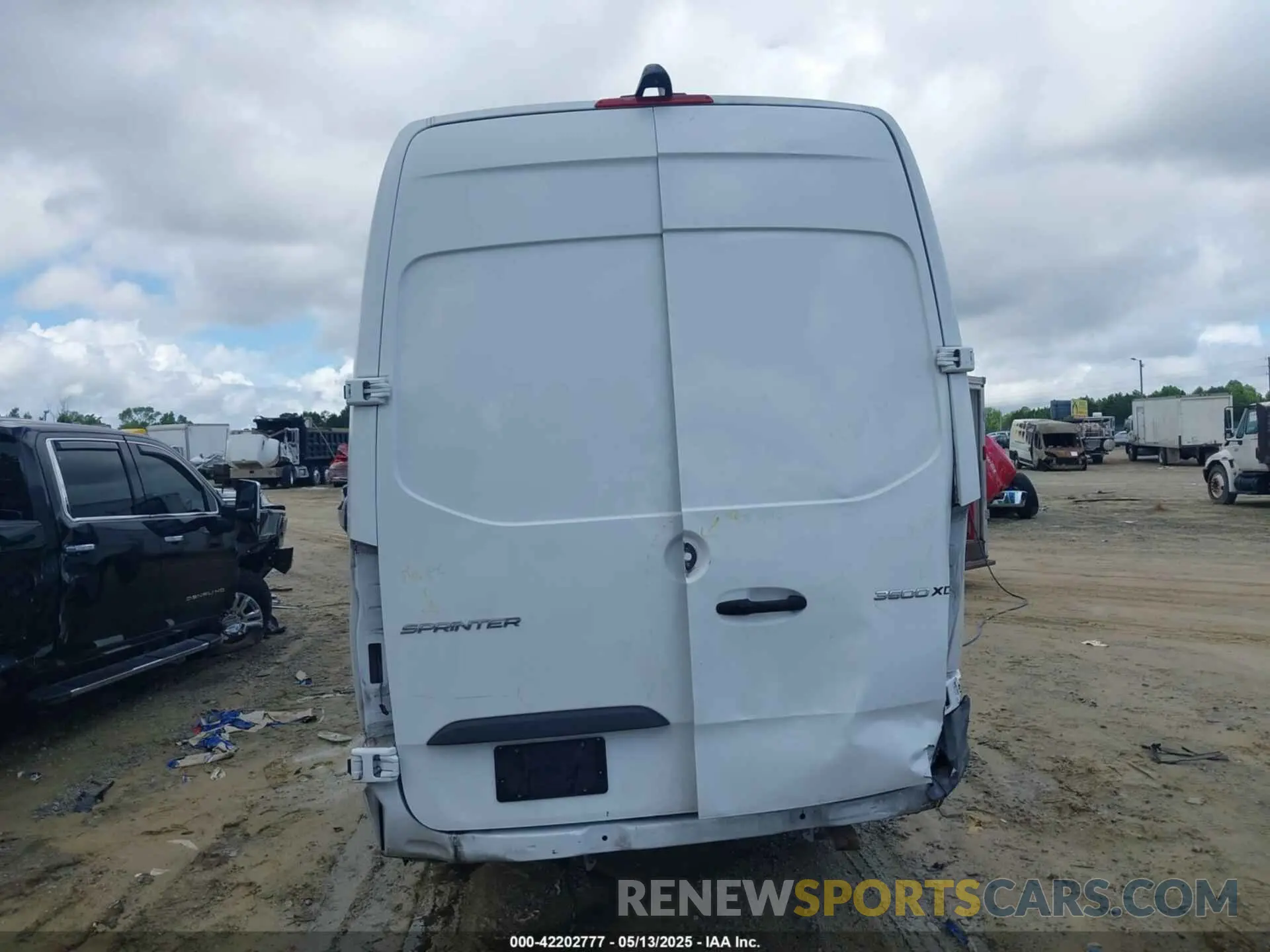 15 Photograph of a damaged car W1Y8ED3Y4NT083379 MERCEDES-BENZ SPRINTER 3500XD 2022