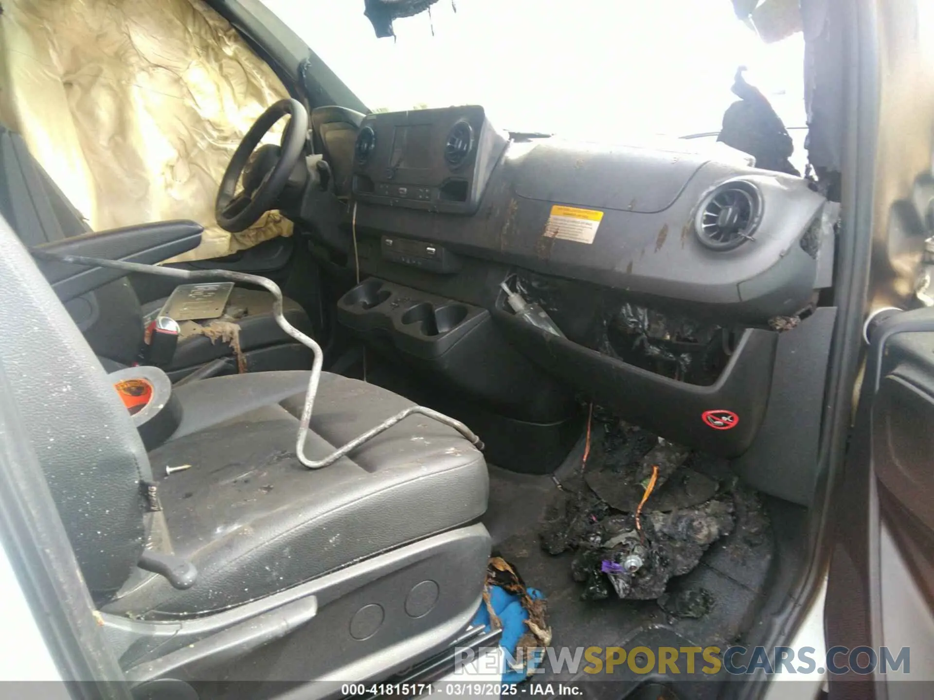 5 Photograph of a damaged car W1W8NC3Y0PT140120 MERCEDES-BENZ SPRINTER 3500XD 2023
