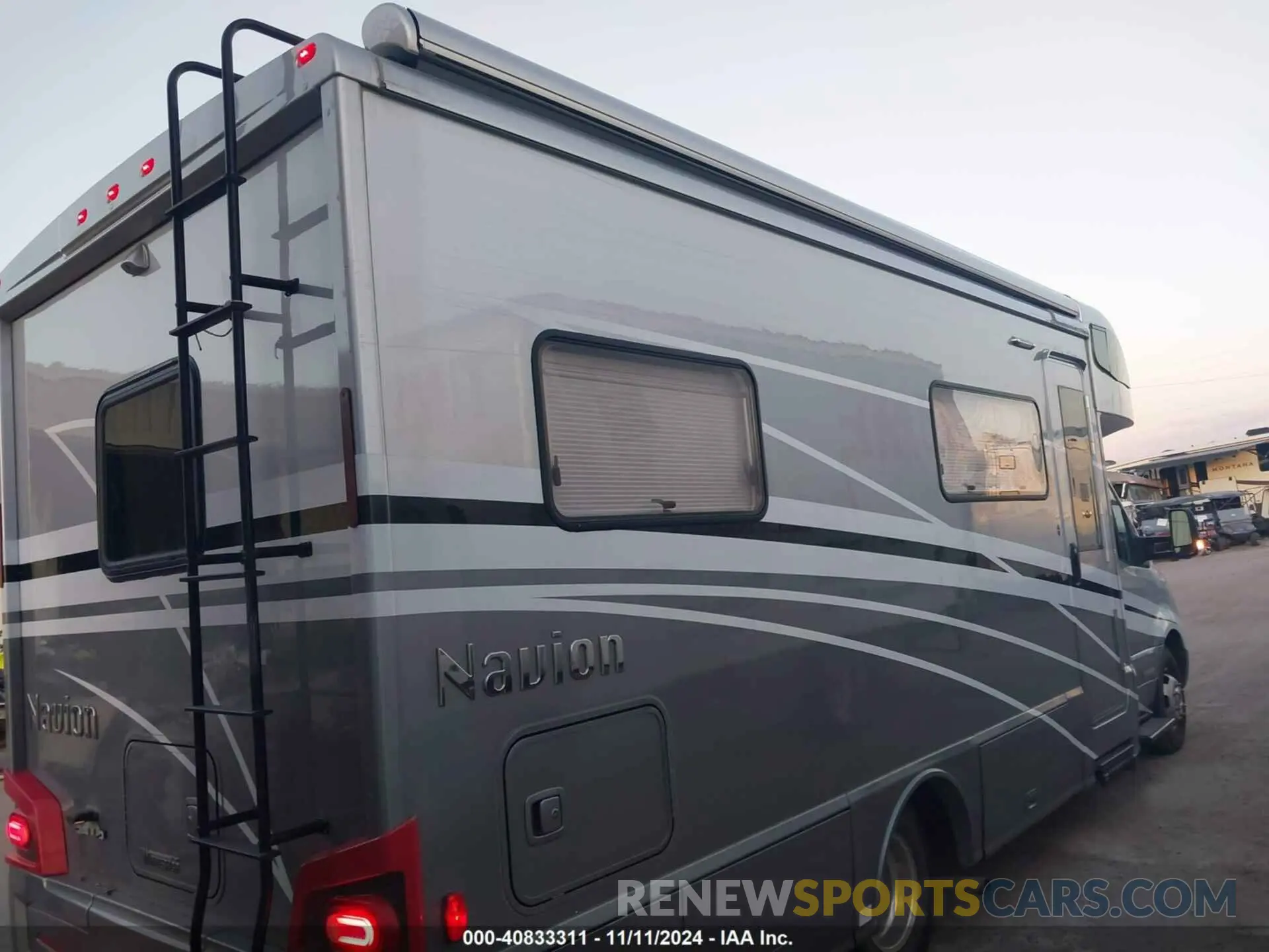 4 Photograph of a damaged car WDAPF4CD0KN029512 MERCEDES-BENZ SPRINTER 4500 2019