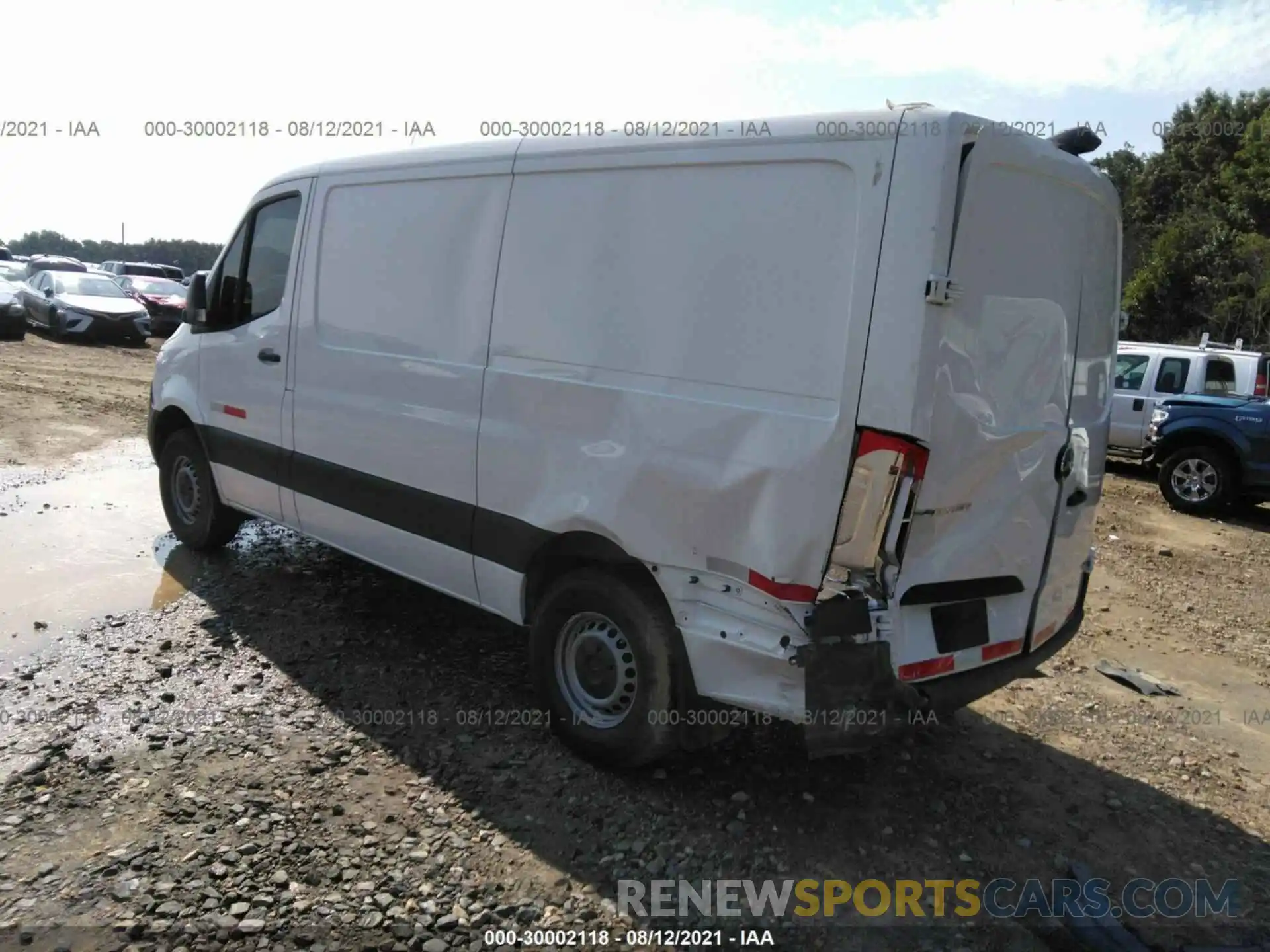 3 Photograph of a damaged car W1W70BGY7KT018250 MERCEDES-BENZ SPRINTER CARGO VAN 2019