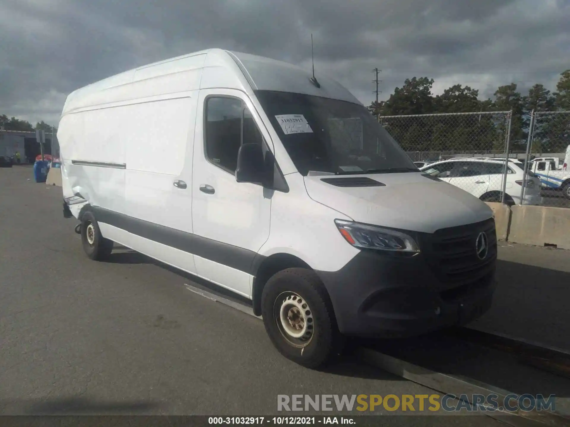 1 Photograph of a damaged car WD3PF1CD1KP063159 MERCEDES-BENZ SPRINTER CARGO VAN 2019