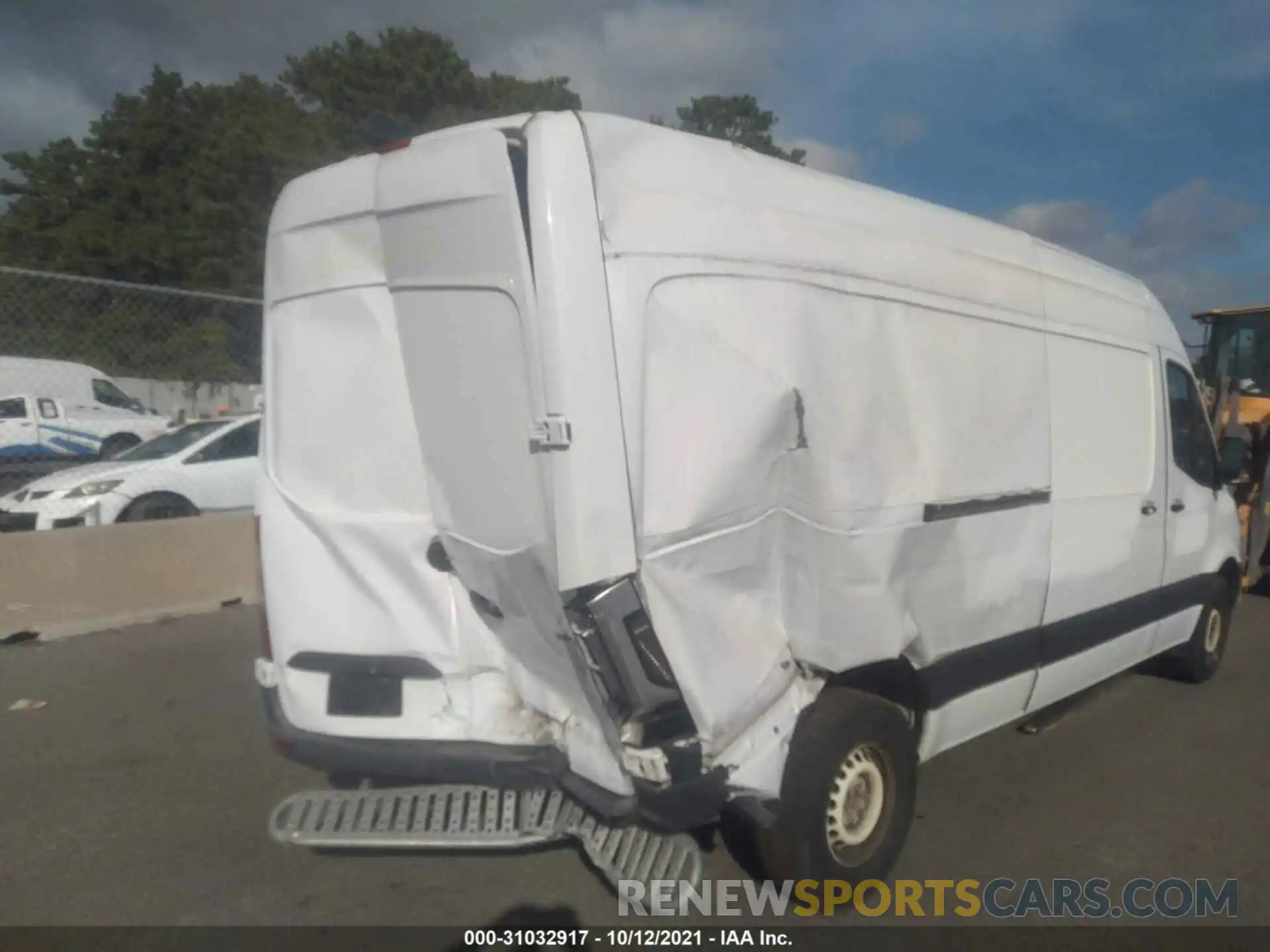 6 Photograph of a damaged car WD3PF1CD1KP063159 MERCEDES-BENZ SPRINTER CARGO VAN 2019