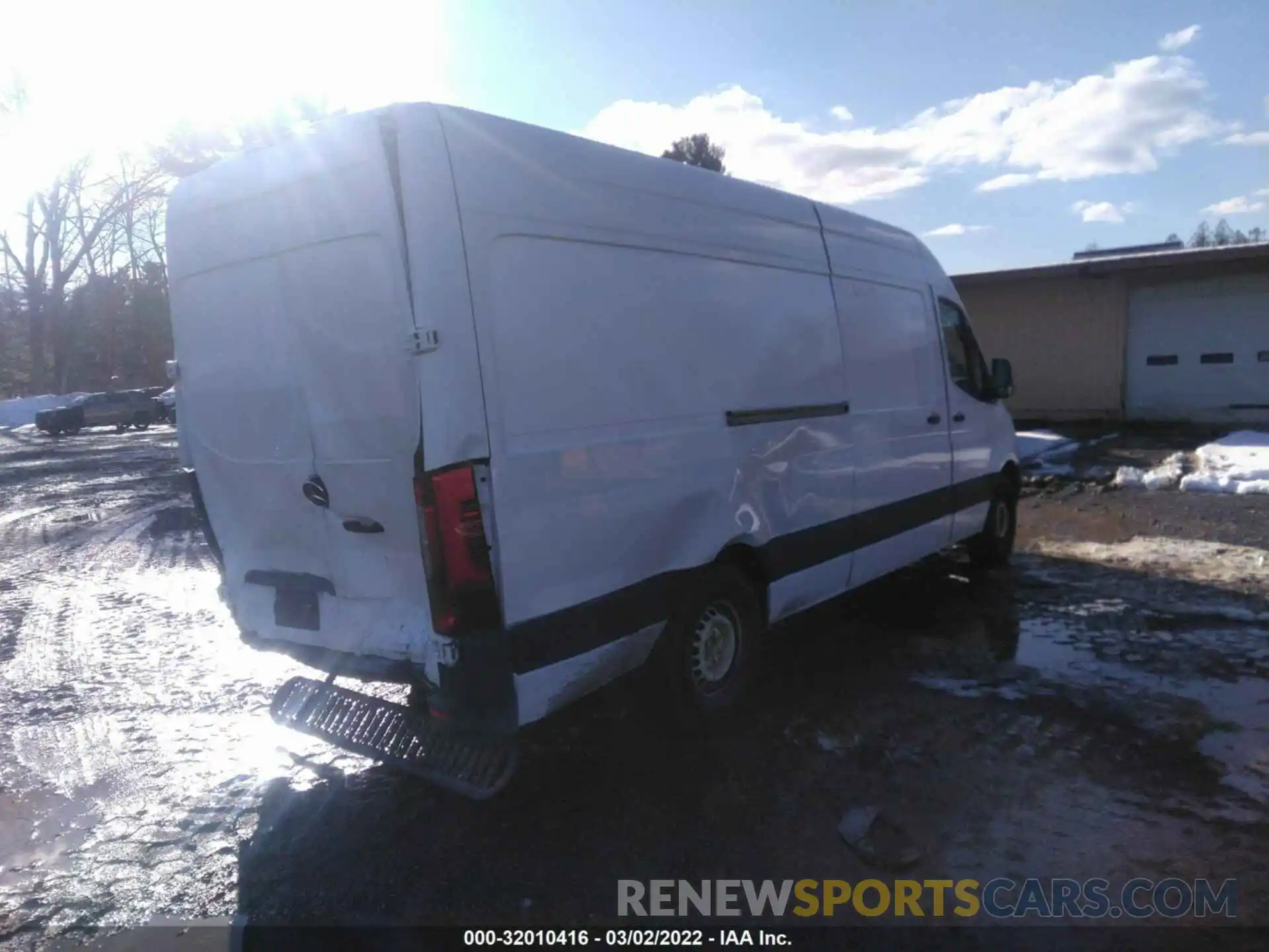 4 Photograph of a damaged car WD3PF1CD6KP119046 MERCEDES-BENZ SPRINTER CARGO VAN 2019