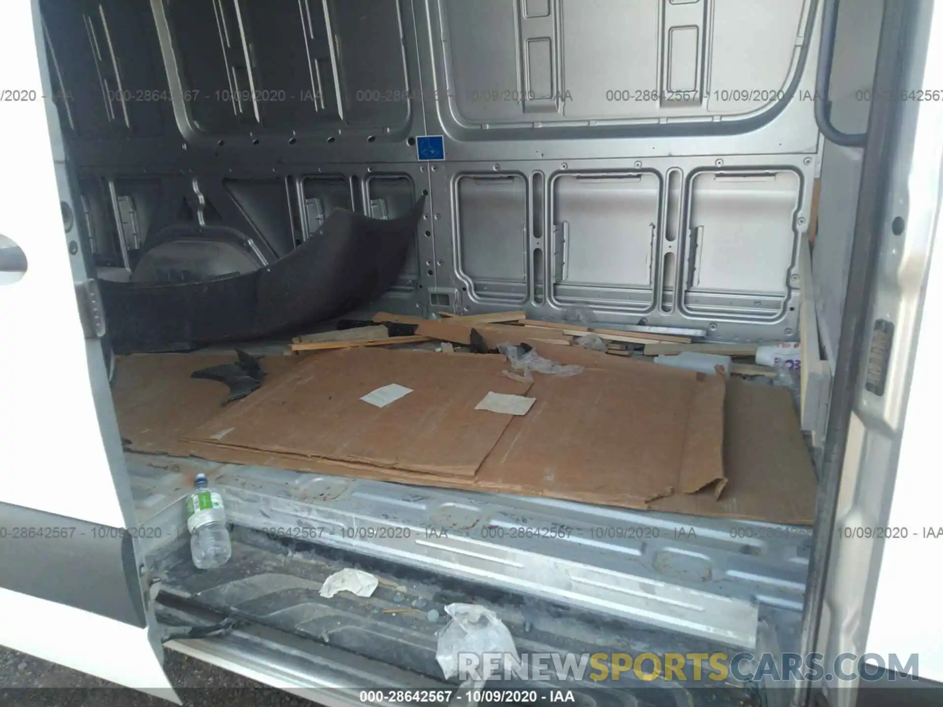 8 Photograph of a damaged car WD3PF1CD9KP055374 MERCEDES-BENZ SPRINTER CARGO VAN 2019