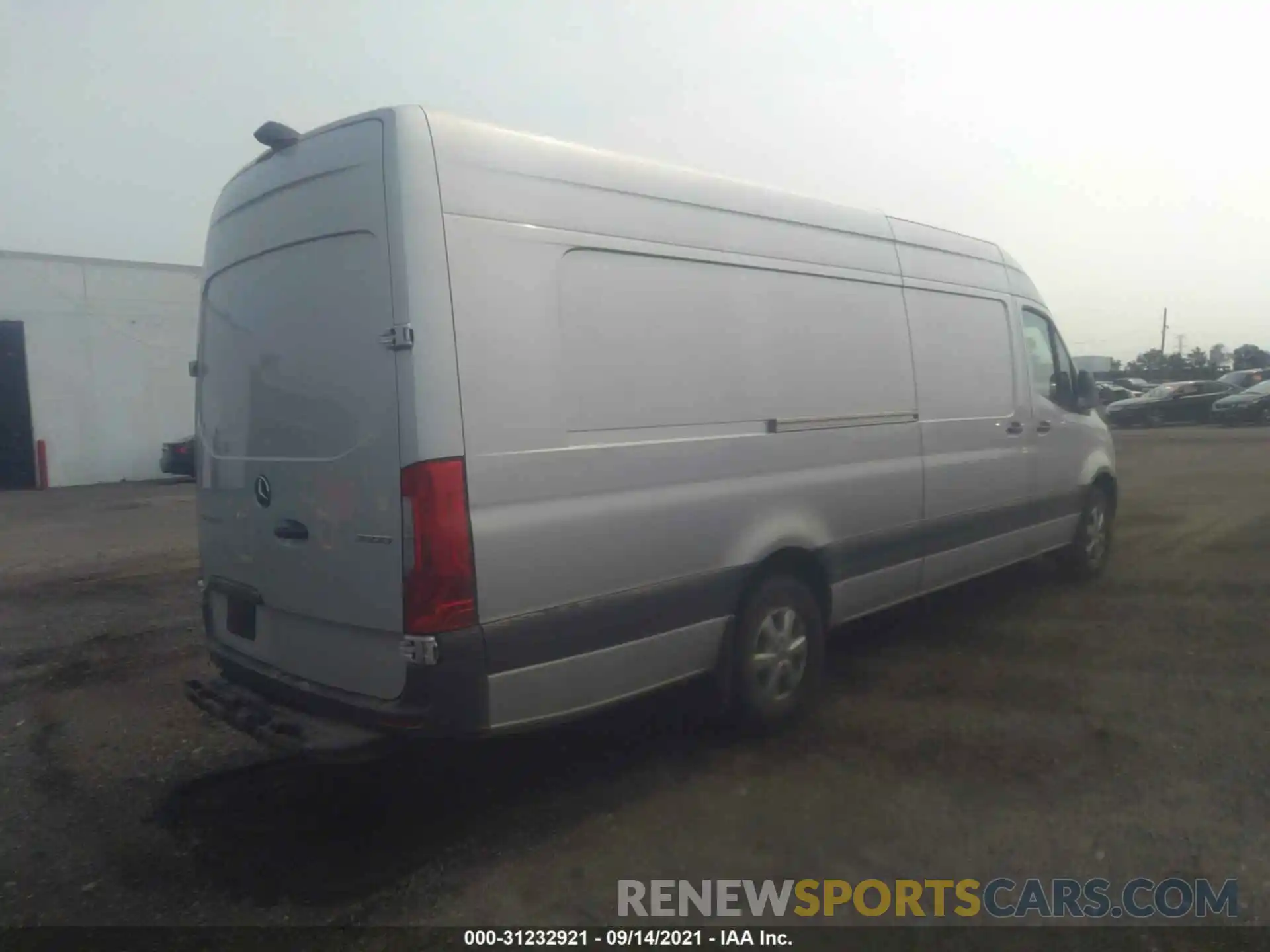 4 Photograph of a damaged car W1Y4EDHY4LT026801 MERCEDES-BENZ SPRINTER CARGO VAN 2020