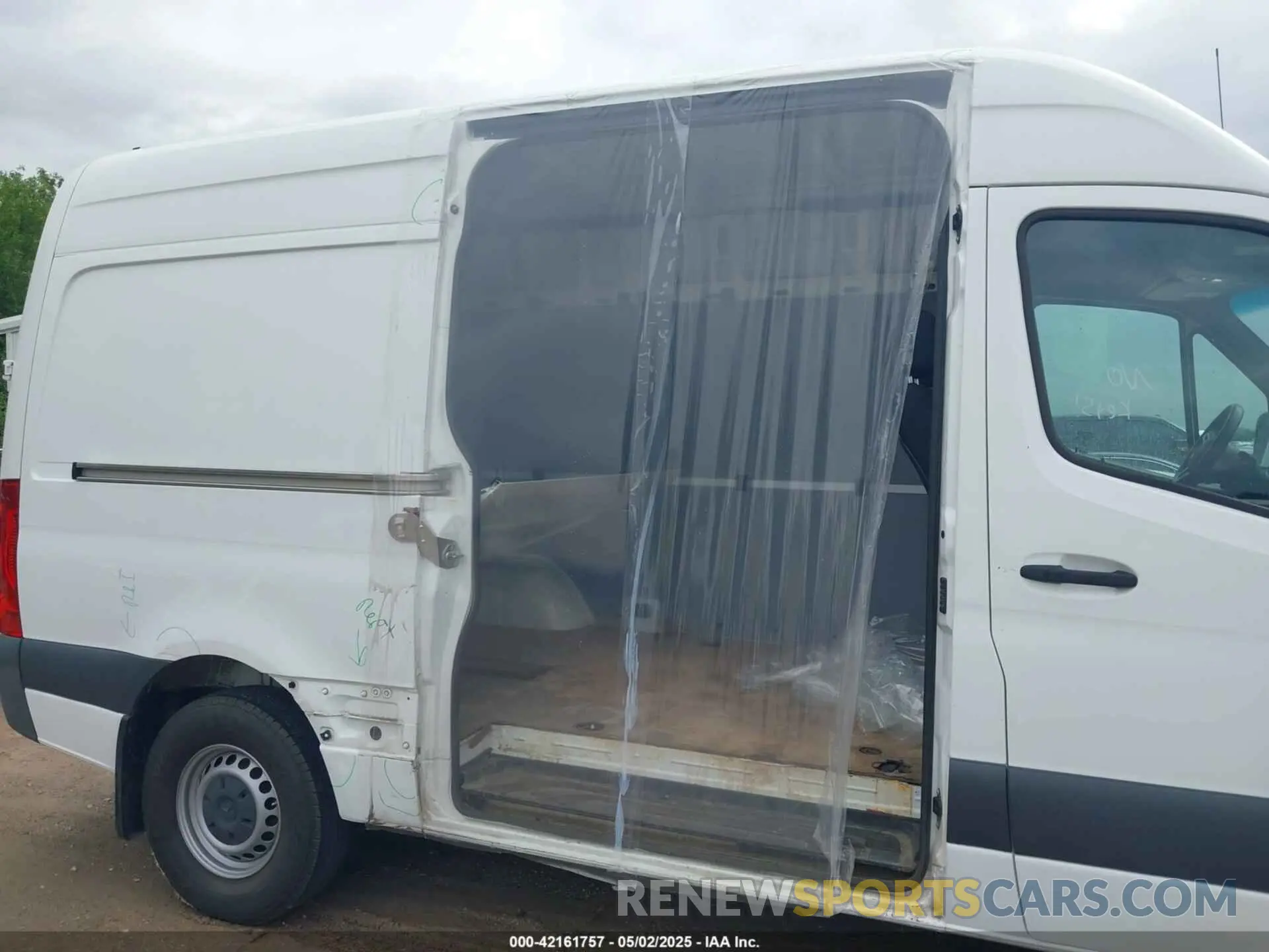 6 Photograph of a damaged car W1Y4DBHY0MT054085 MERCEDES-BENZ SPRINTER CARGO VAN 2021