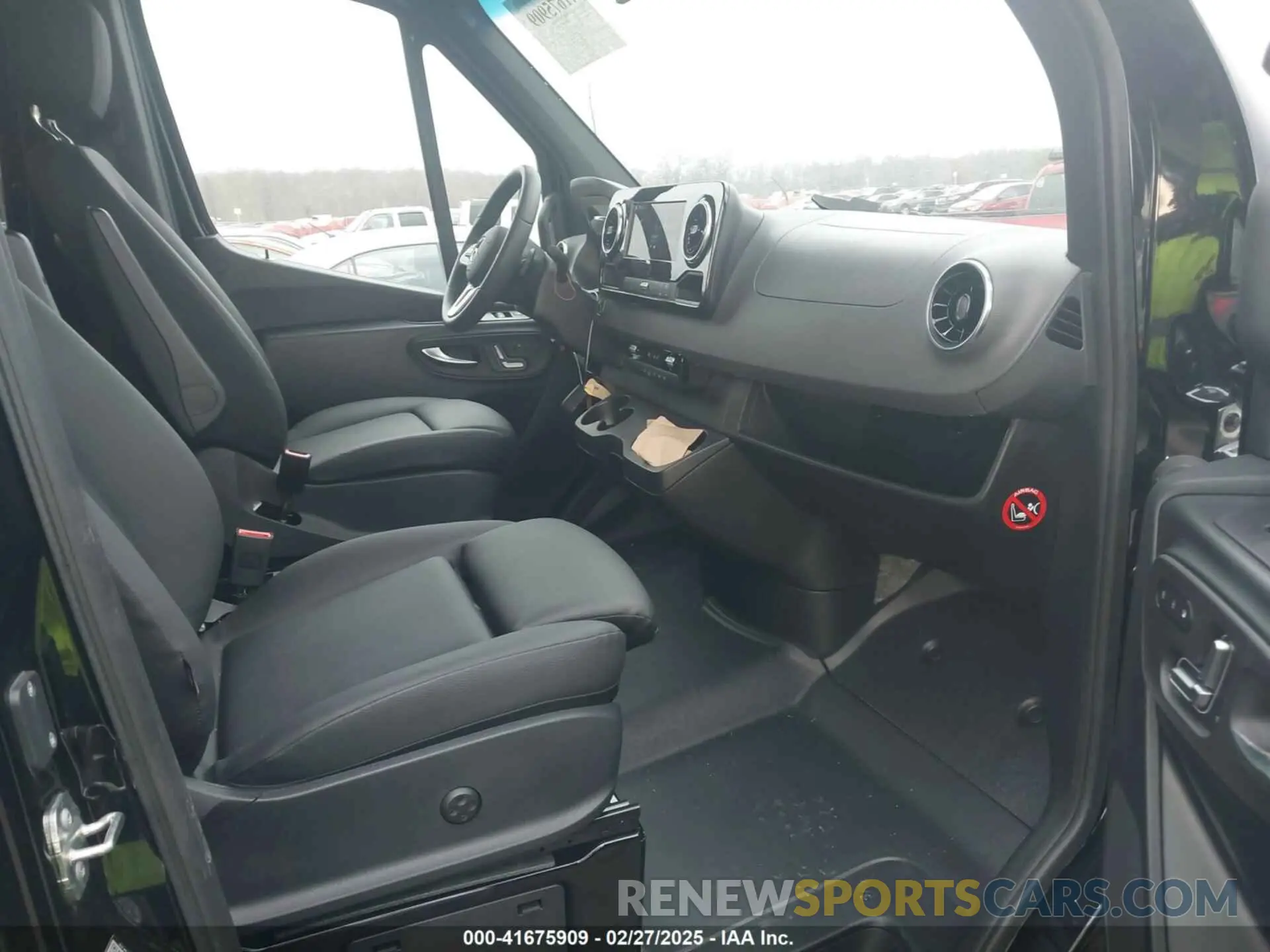 5 Photograph of a damaged car W1W4NBHY4RT170189 MERCEDES-BENZ SPRINTER CARGO VAN 2024