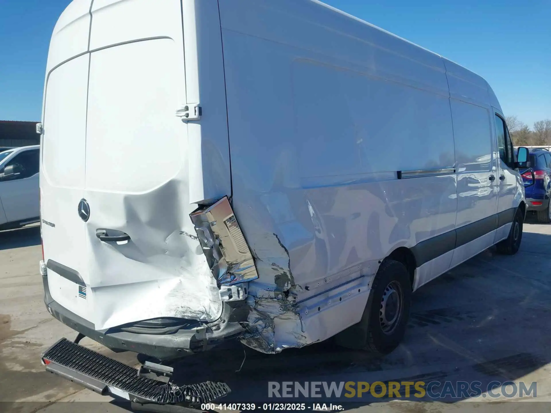 4 Photograph of a damaged car W1Y4NDHY6RT172013 MERCEDES-BENZ SPRINTER CARGO VAN 2024
