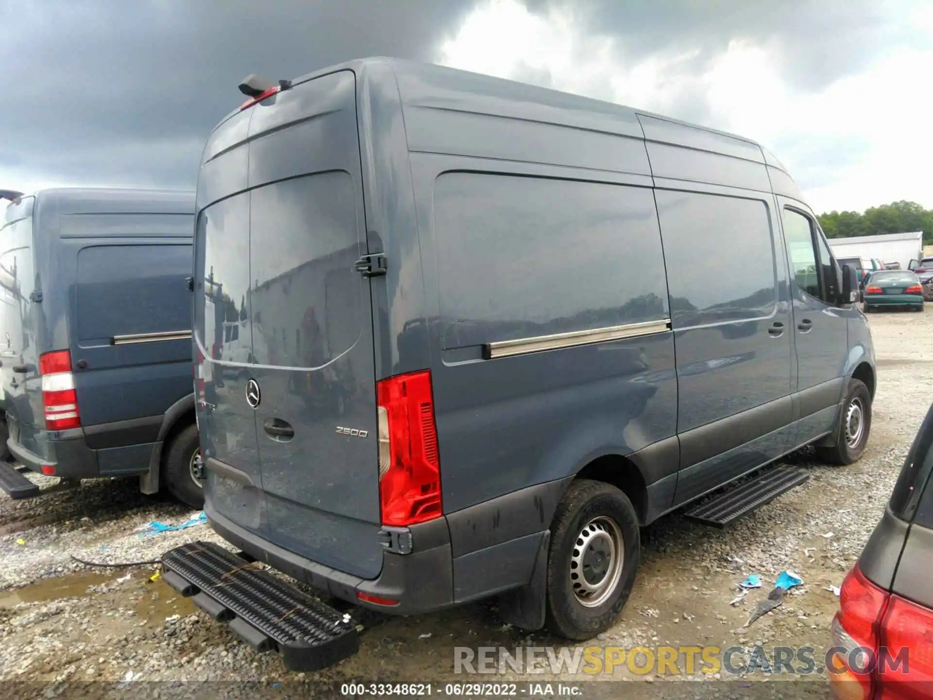 4 Photograph of a damaged car WD4PF0CD0KP066608 MERCEDES-BENZ SPRINTER VAN 2019